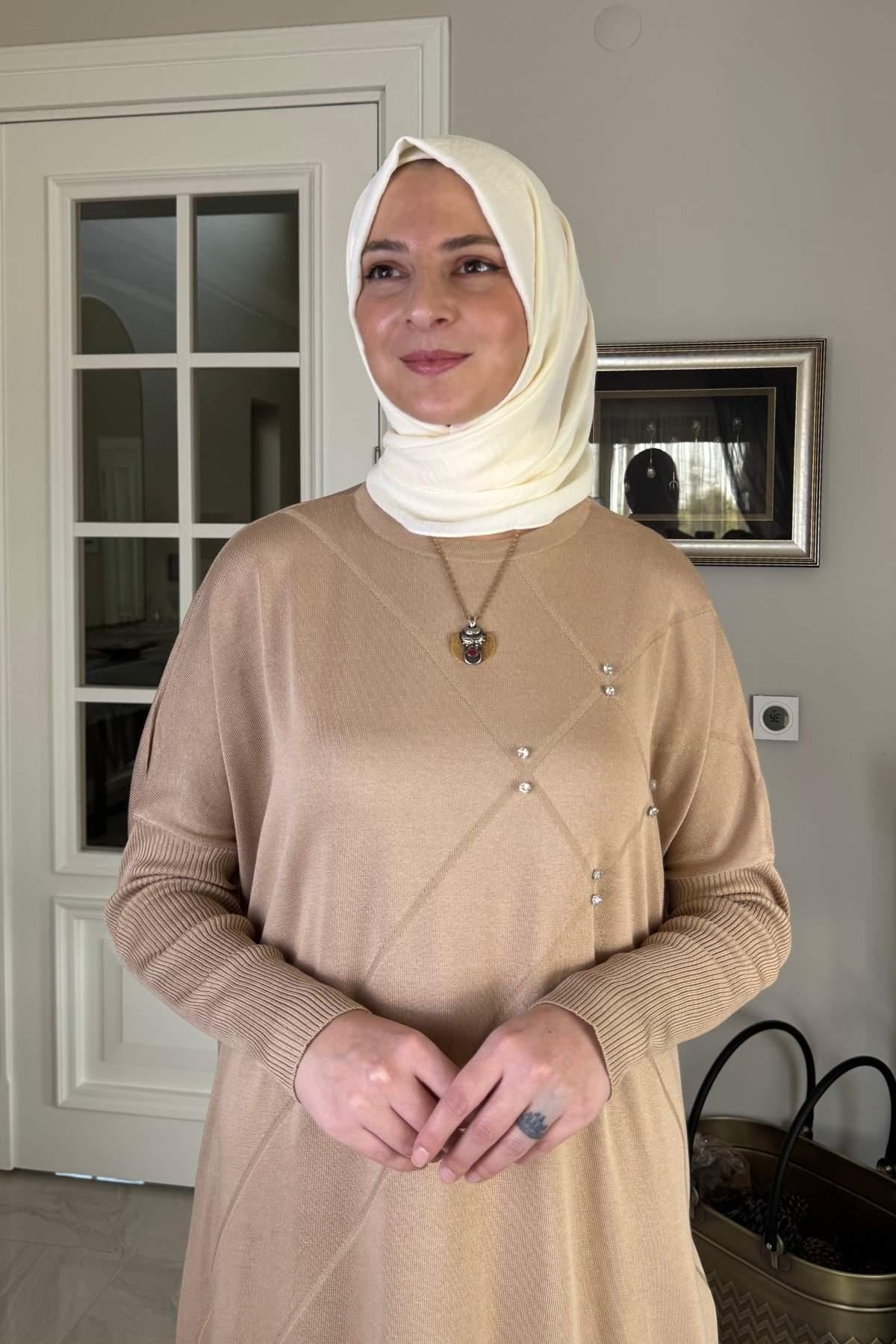 Melda Triko Tunik Antrasit | Rabia Şamlı | Tesettür Giyim, Elbise ve Kadın Giyim Modası