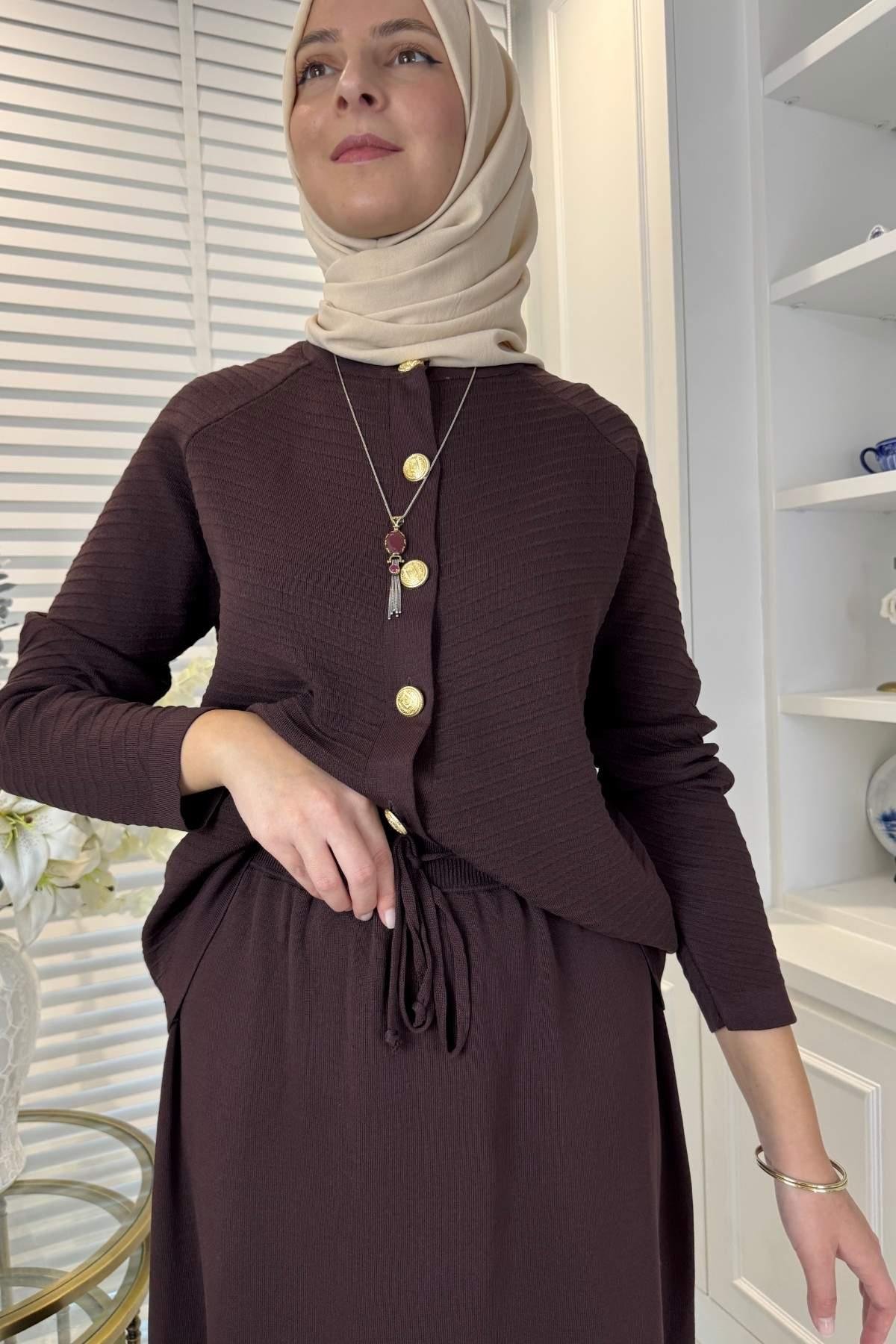 Defne Çelik Örme Triko Takım Bordo | Rabia Şamlı | Tesettür Giyim, Elbise ve Kadın Giyim Modası