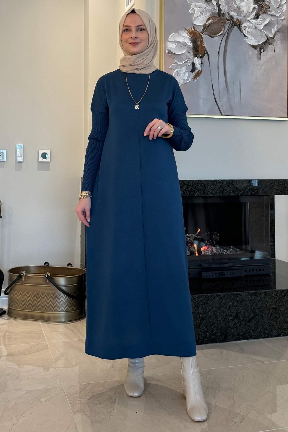 Miray Saks Triko Elbise - Rabia Şamlı | Tesettür Giyim, Elbise ve Kadın Giyim Modası