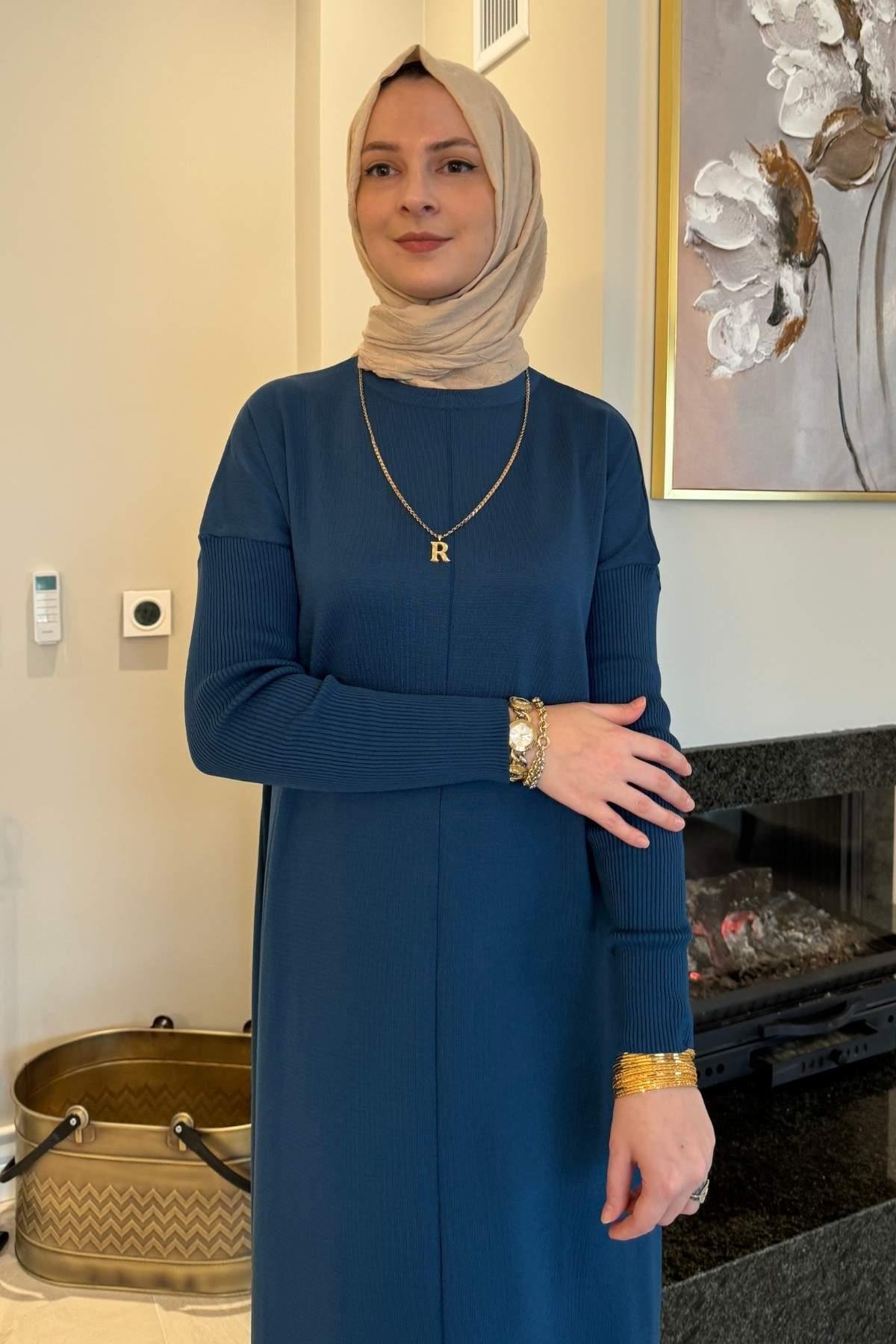 Miray Saks Triko Elbise - Rabia Şamlı | Tesettür Giyim, Elbise ve Kadın Giyim Modası