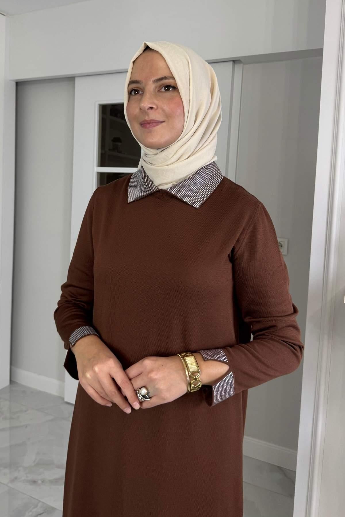 Banu Broşlu Triko Elbise Antrasit | Rabia Şamlı | Tesettür Giyim, Elbise ve Kadın Giyim Modası