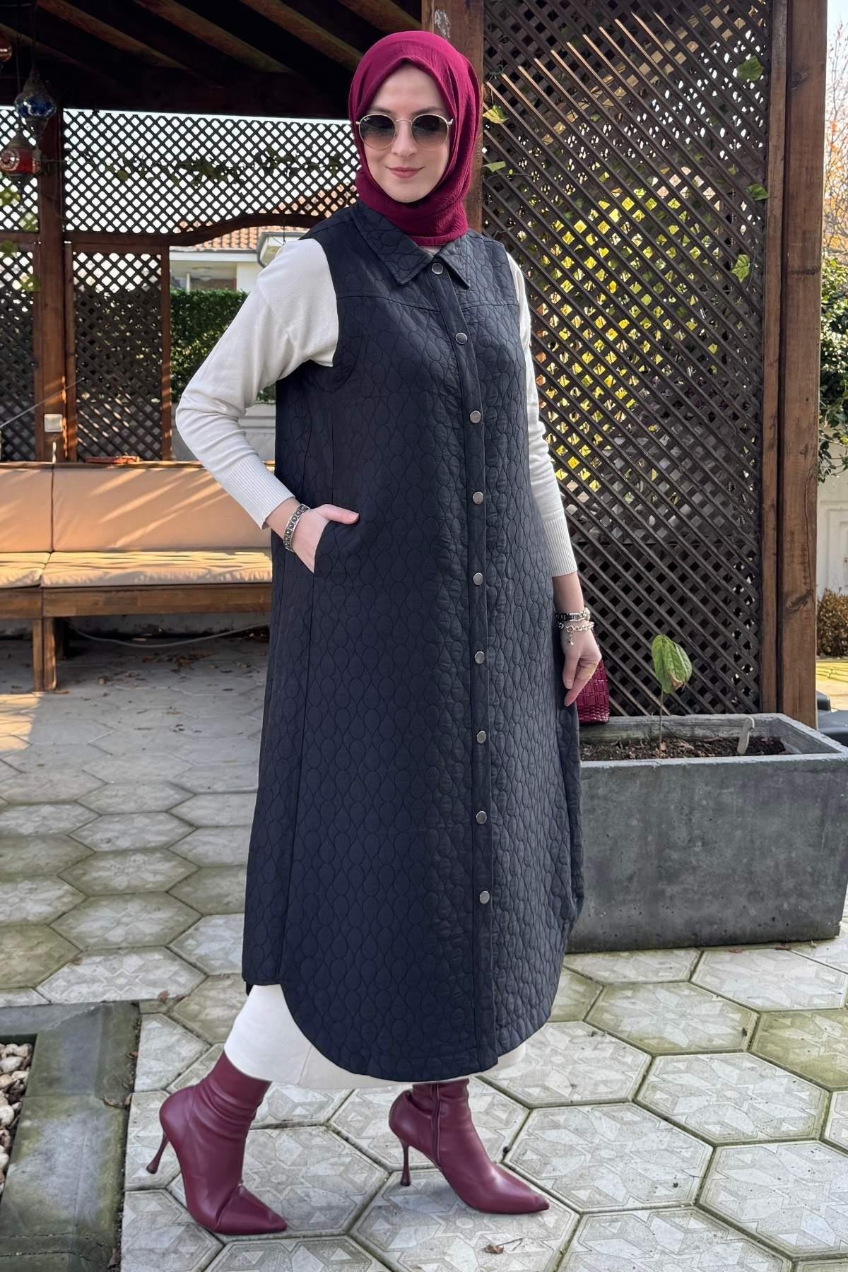 Elmas Kapitone Kap Siyah | Rabia Şamlı | Tesettür Giyim, Elbise ve Kadın Giyim Modası