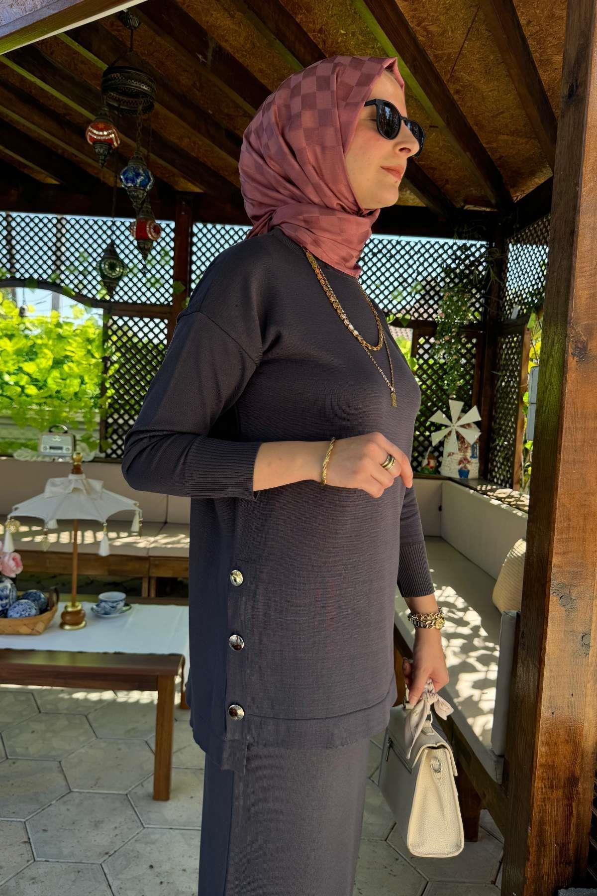 İnci Plise Etekli Triko Takım Bordo | Rabia Şamlı