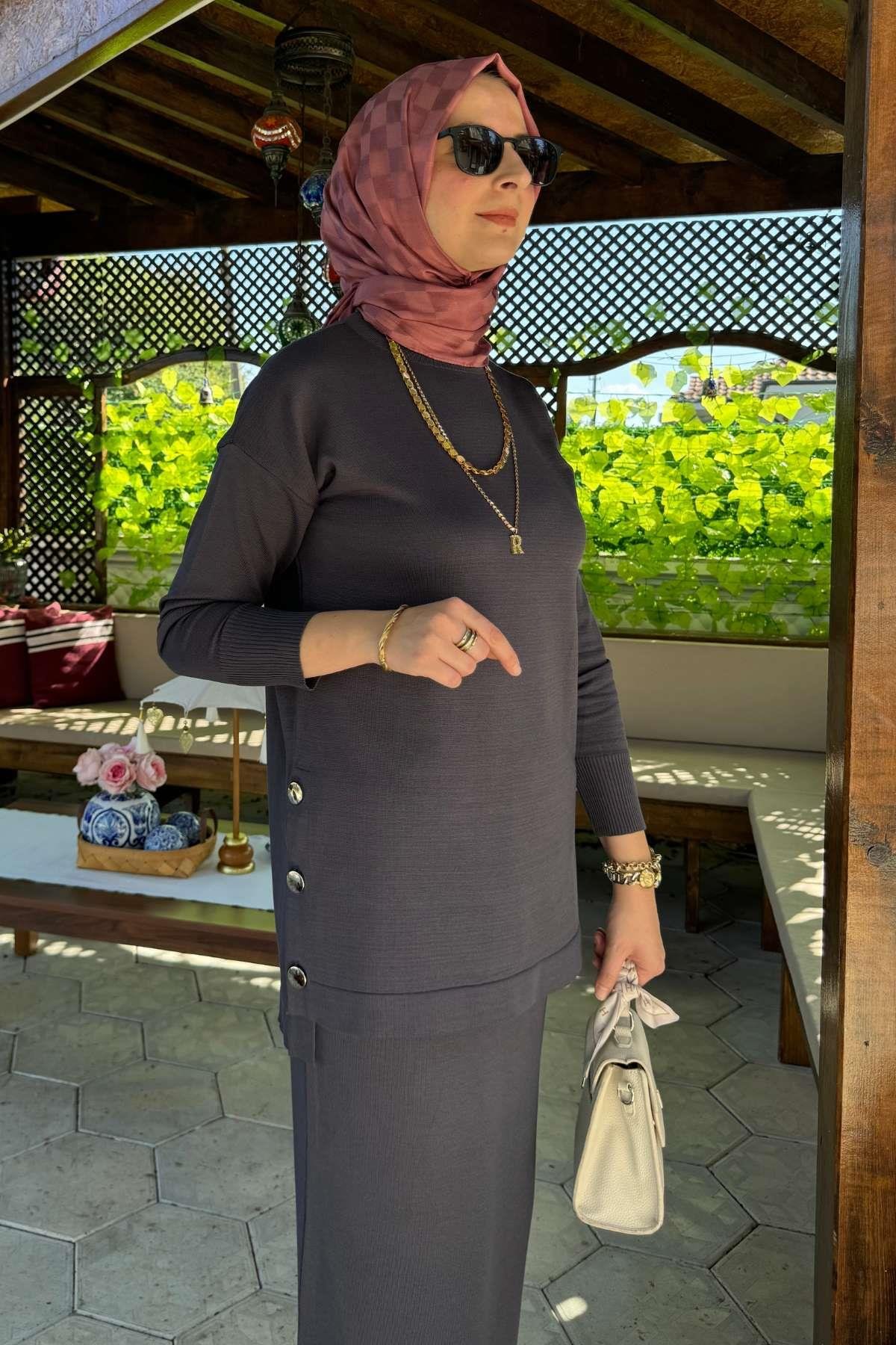 İnci Plise Etekli Triko Takım Bordo | Rabia Şamlı