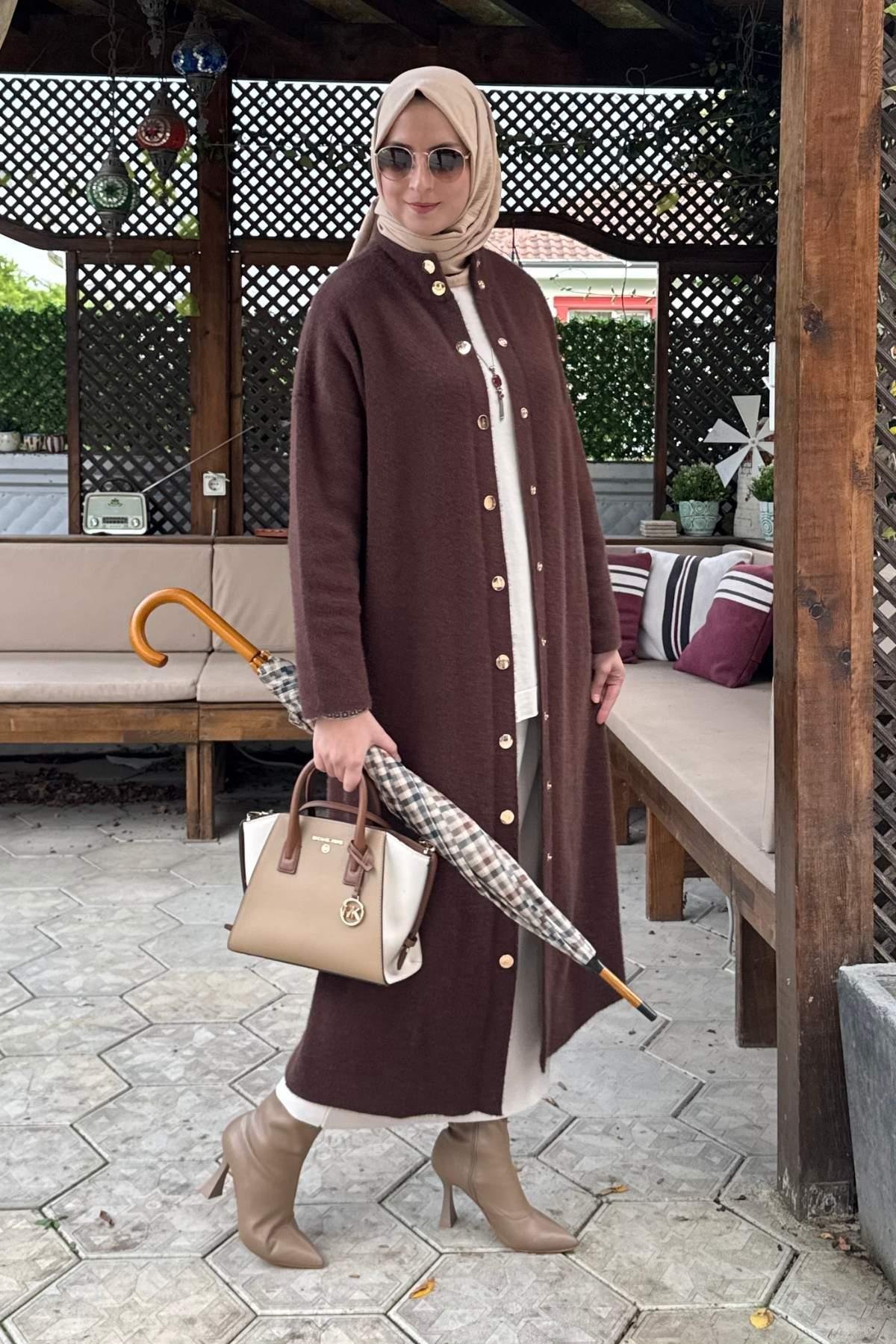Elmas Kapitone Kap Siyah | Rabia Şamlı | Tesettür Giyim, Elbise ve Kadın Giyim Modası