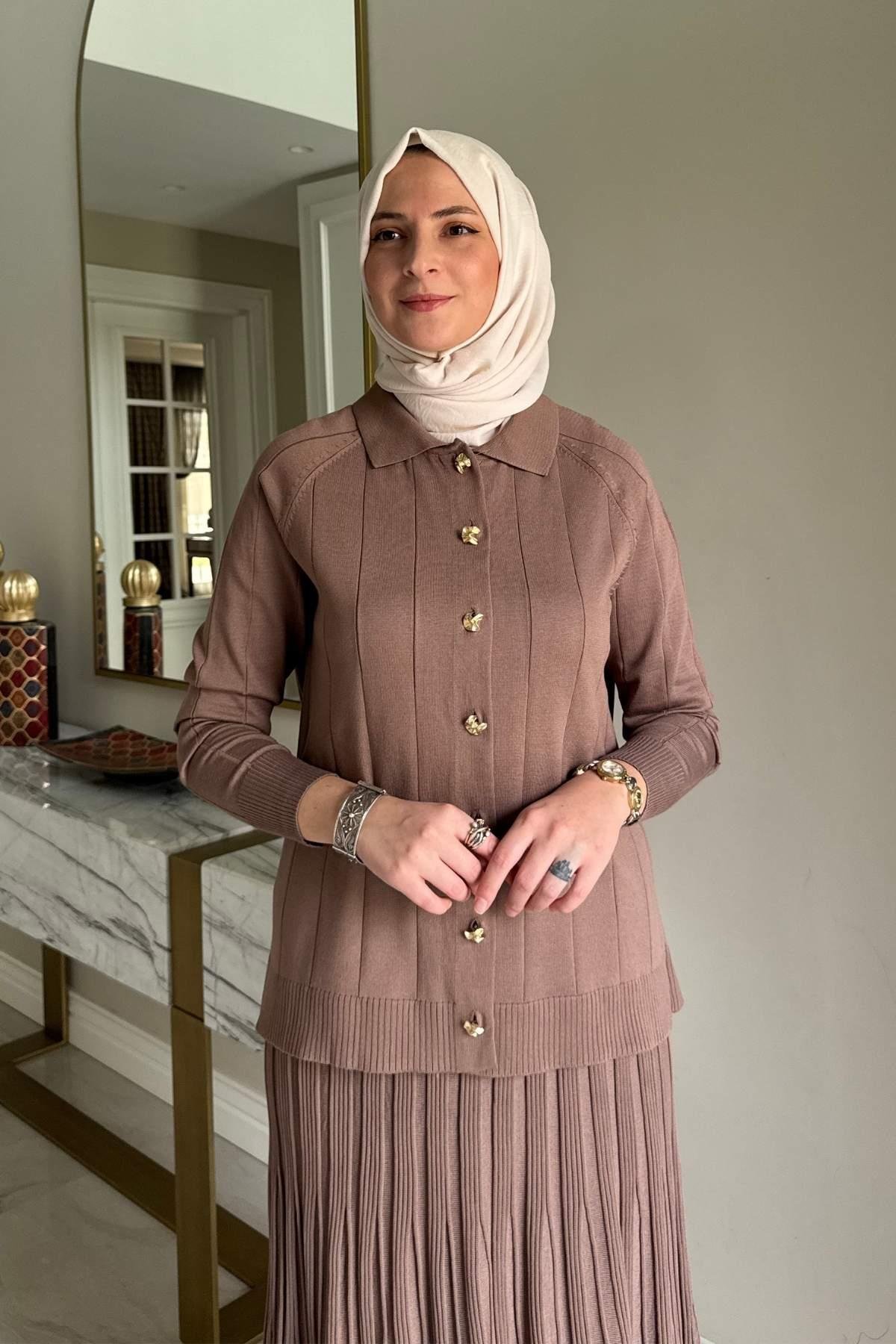 Melis Çelik Örme Triko Takım Sütlü Kahve | Rabia Şamlı | Tesettür Giyim, Elbise ve Kadın Giyim Modası