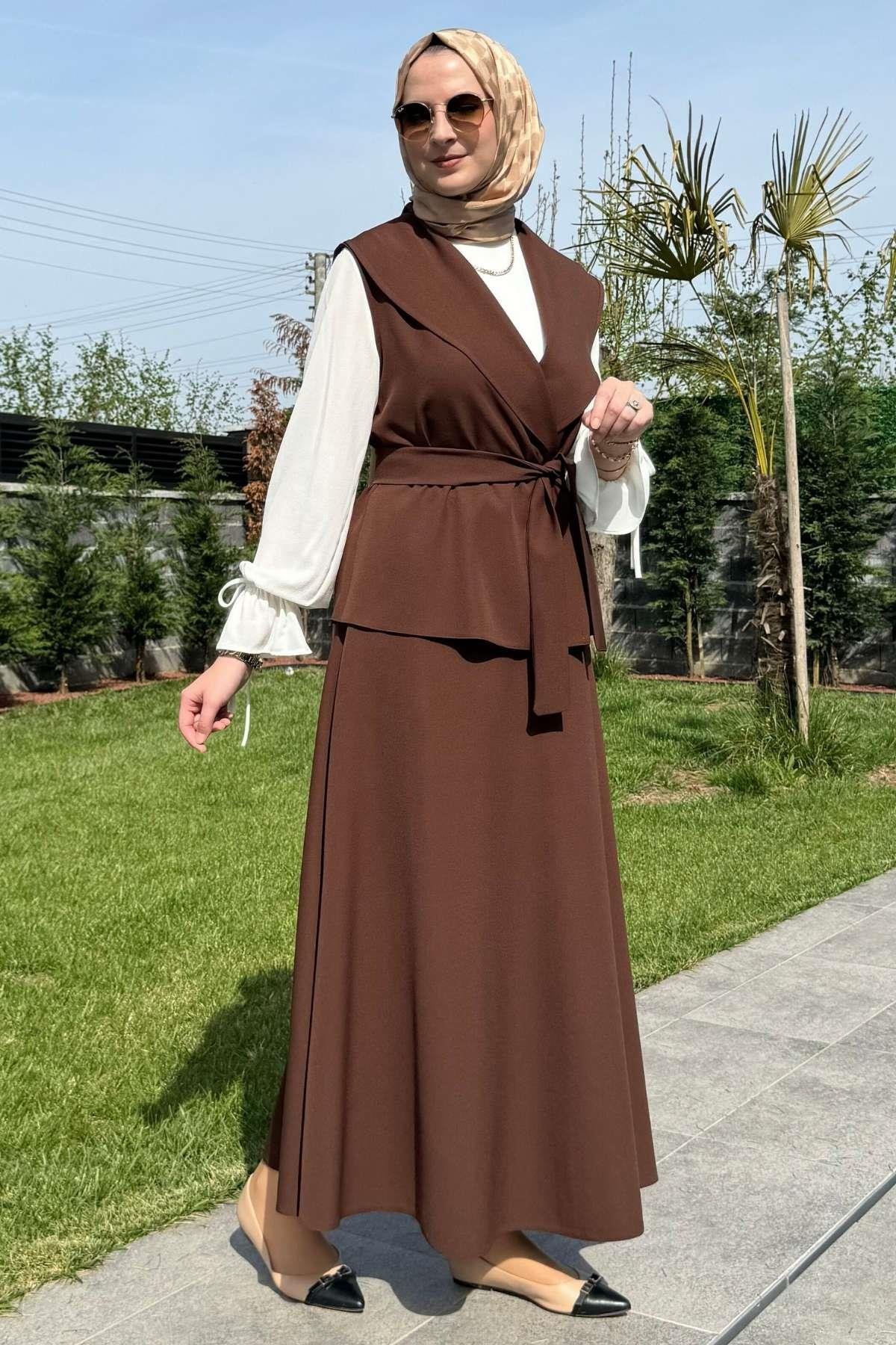 Azize Etek Yelek Takım Kahverengi - Rabia Şamlı | Tesettür Giyim, Elbise ve Kadın Giyim Modası