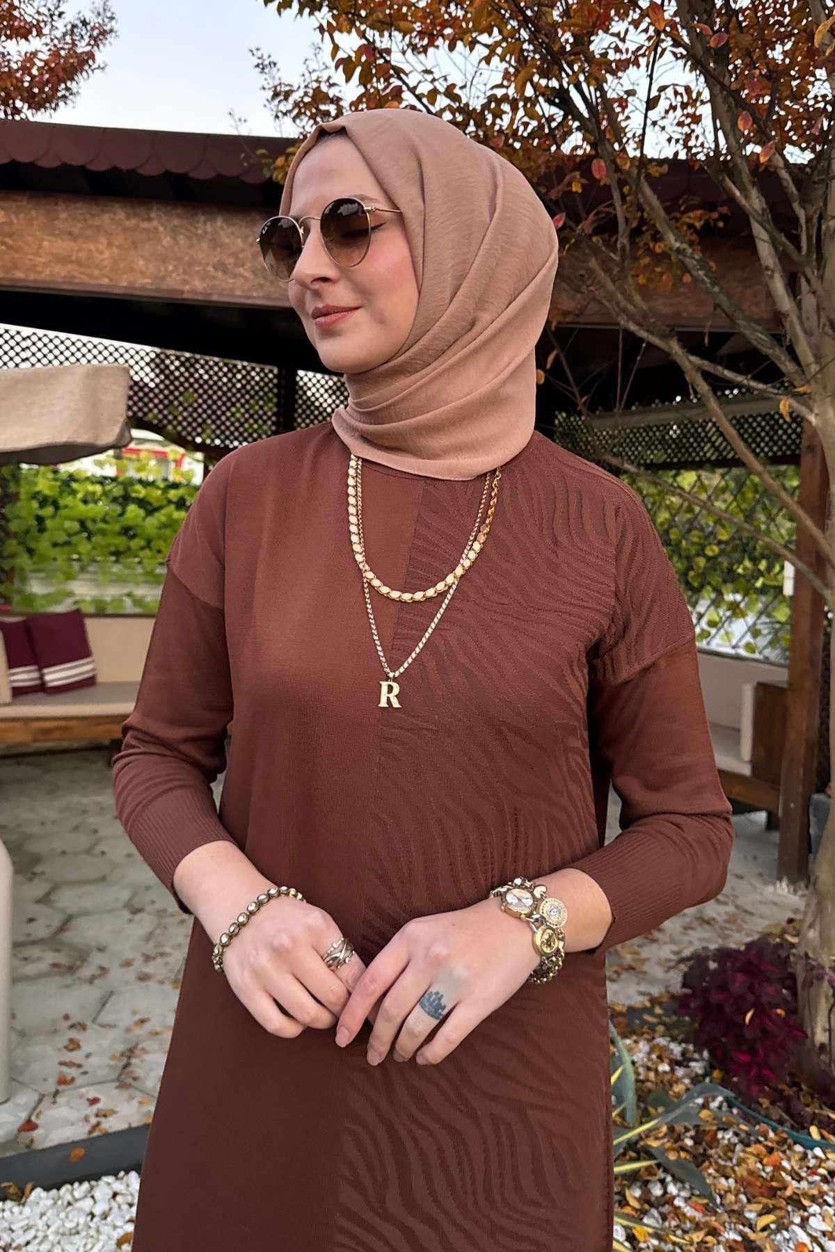 Zebra Desen Triko Elbise Sütlü Kahve | Rabia Şamlı | Tesettür Giyim, Elbise ve Kadın Giyim Modası