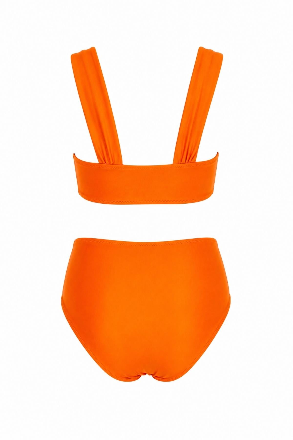 Çapraz Askılı Aksesuarlı Tasarım Bikini Takım 