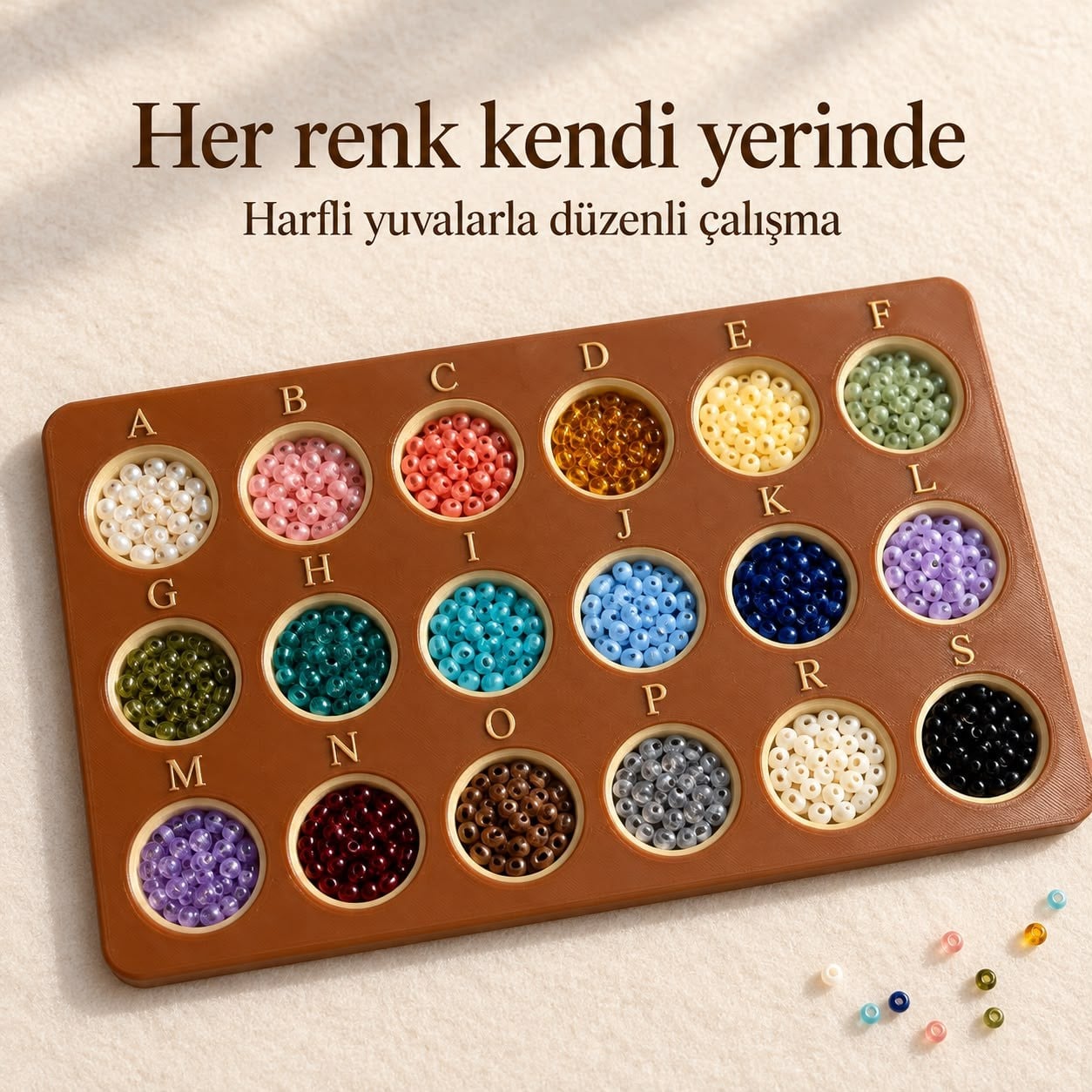 18 Yuvalı Harfli Boncuk ve Aparat Düzenleyici