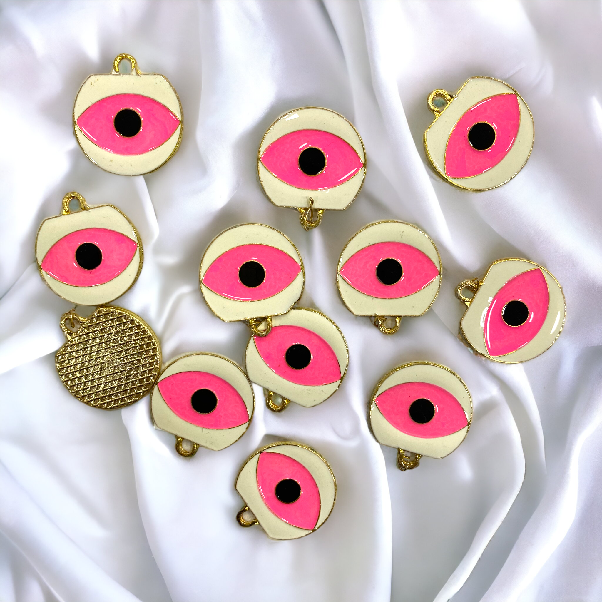 Pembe Mineli Göz Model