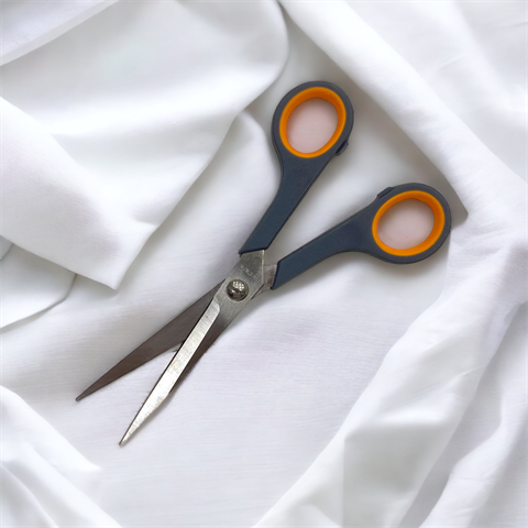 Turuncu Basic Makas 18 CM