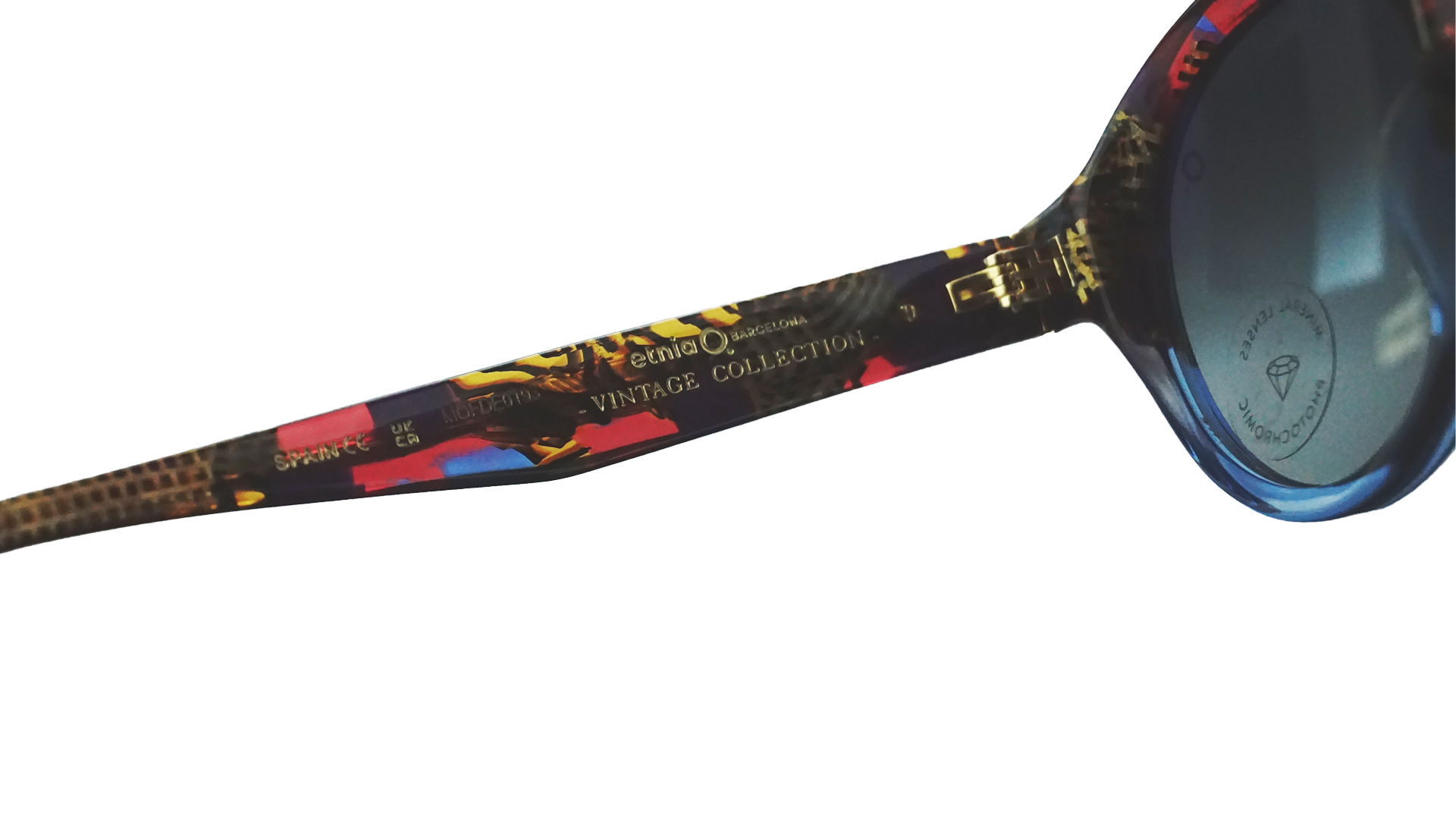 ETNIA BARCELONA PLASUN BLFU 47 Kadın Güneş Gözlüğü Bu Ürüne Özel 9 Taksit İmkanı Sizinle!