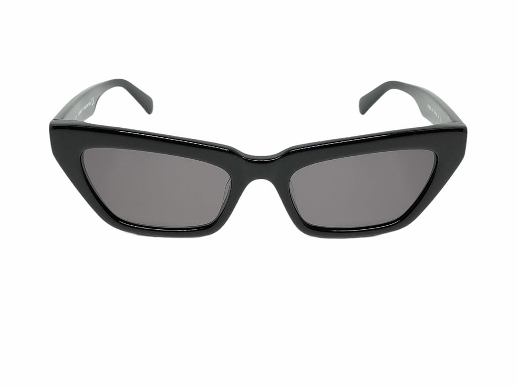 GUESS 8226 01A Kadın Güneş Gözlüğü Bu Ürüne Özel 9 Taksit İmkanı Sizinle!