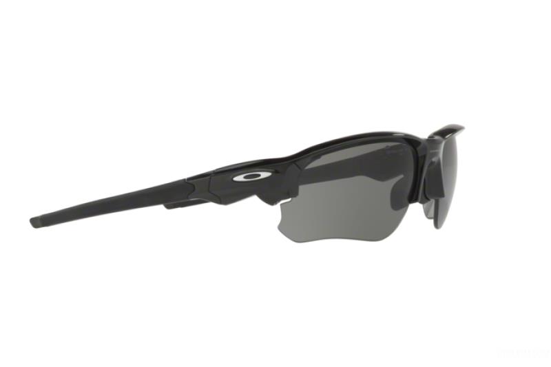 OAKLEY 9364 936401 67 Erkek Güneş Gözlüğü Bu Ürüne Özel 9 Taksit İmkanı Sizinle!