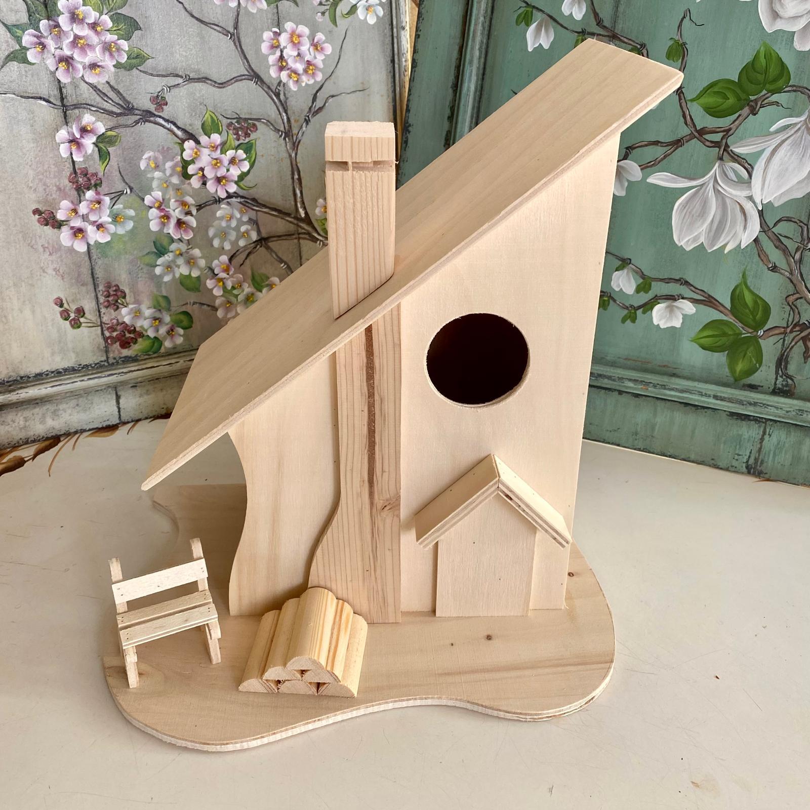 BAHÇELİ BÜYÜK KUŞ EVİ