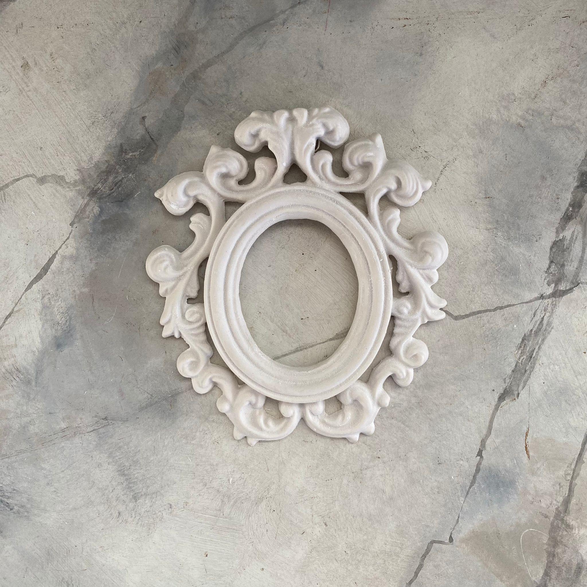 POLYESTER KÜÇÜK OYMALI ÇERÇEVE