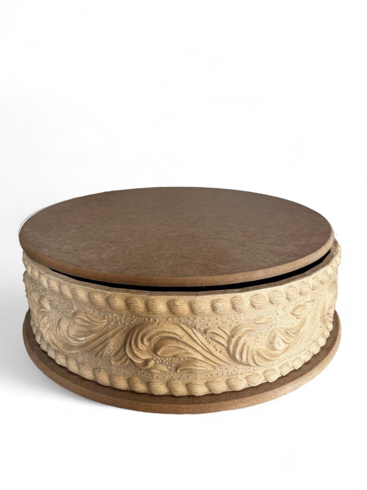 ZİNCİRLİ BAROK OYMALI İNCE KENARLI YUVARLAK KUTU