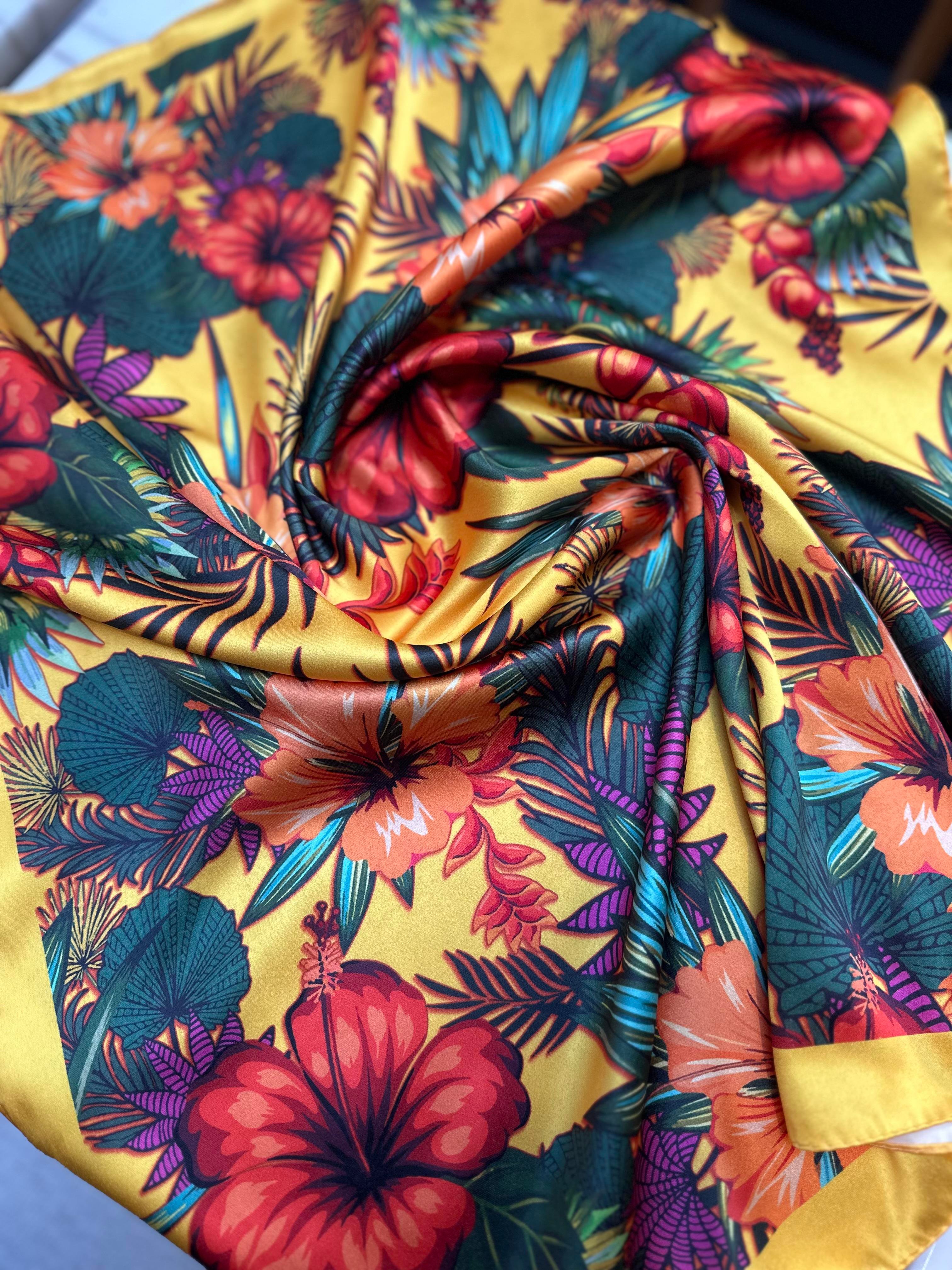 CANLI DESENLİ FULAR