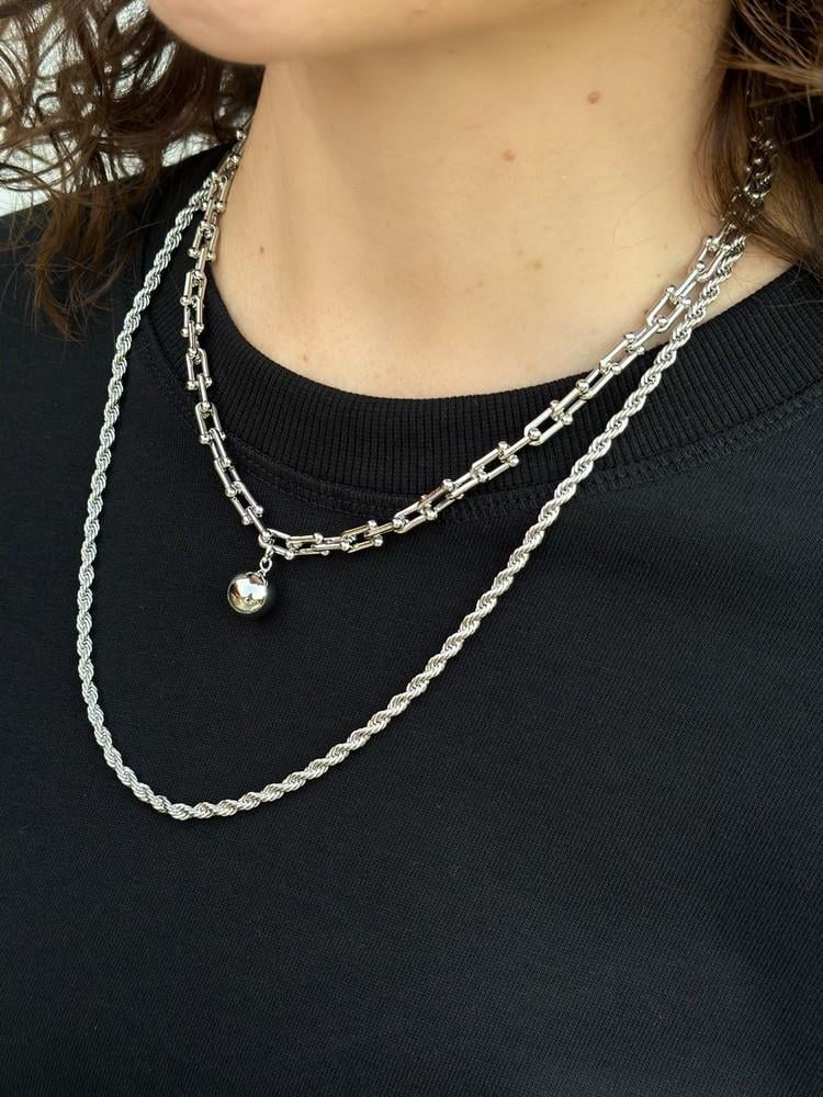 DEKORATİF DİKİŞLİ BASİC TSHİRT