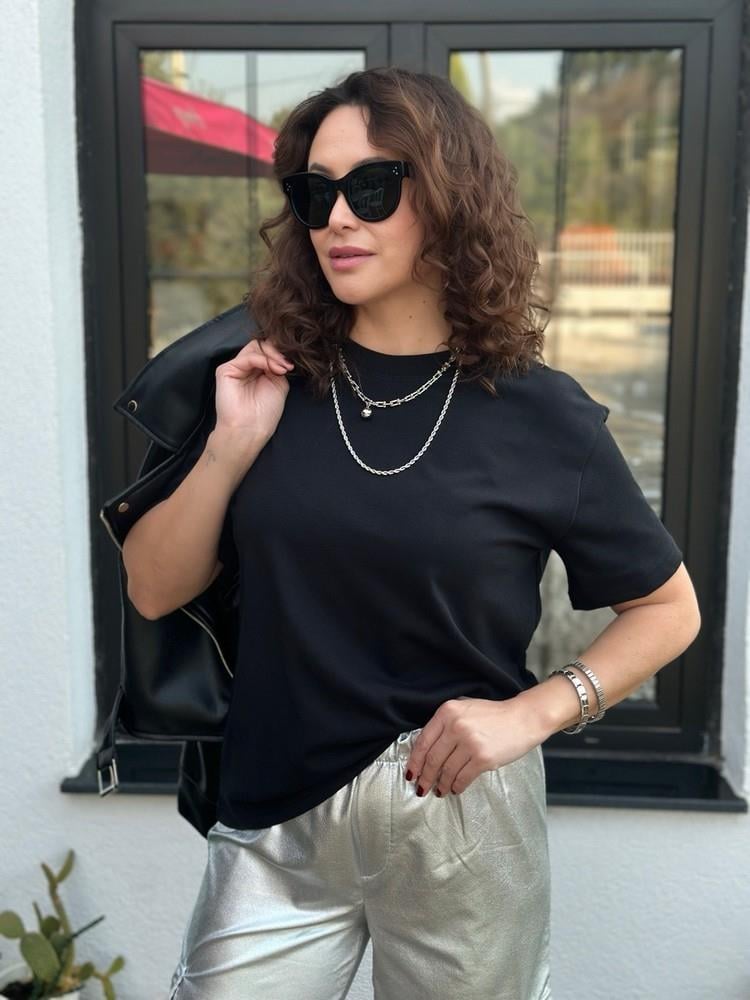 DEKORATİF DİKİŞLİ BASİC TSHİRT