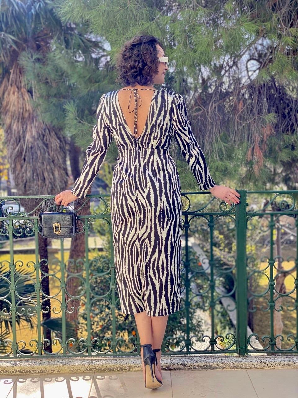 DESENLİ ZEBRA SATEN ELBİSE