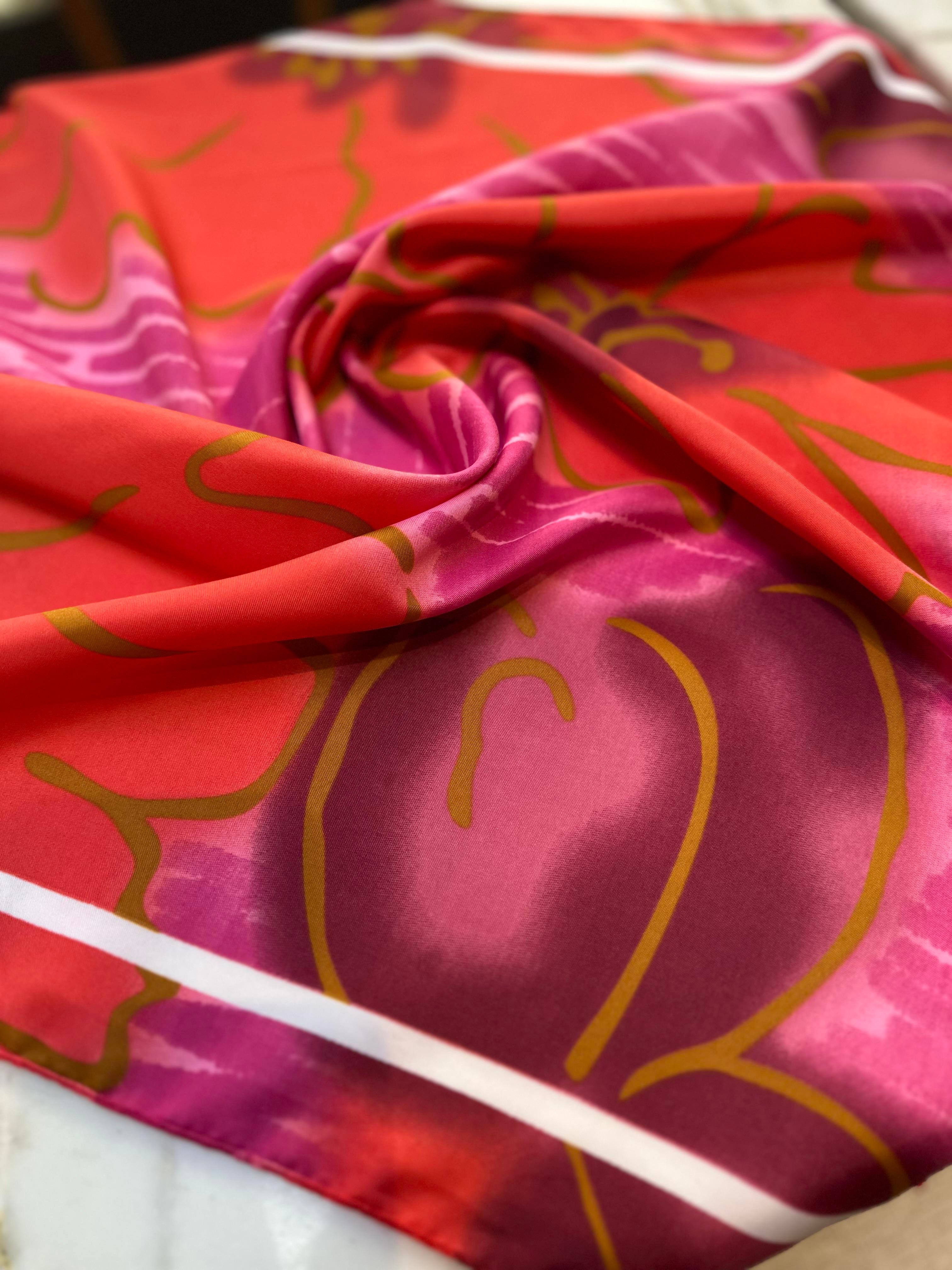 EBRULİ ÇİÇEK DESENLİ FULAR