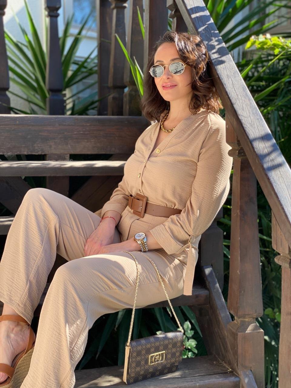 HAKİM YAKA KEMERLİ TULUM
