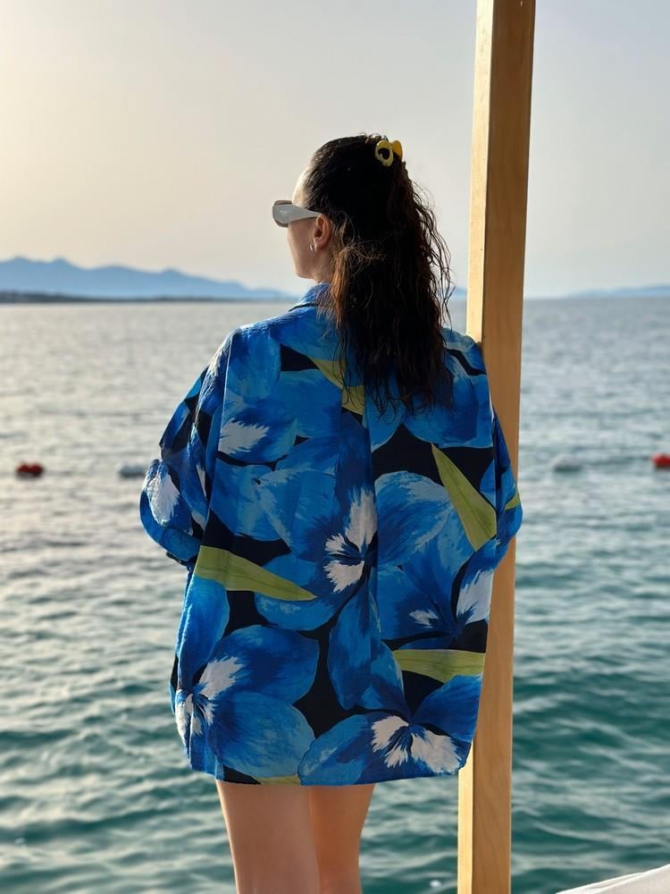 İRİ ÇİÇEK DESENLİ OVERSIZE GÖMLEK