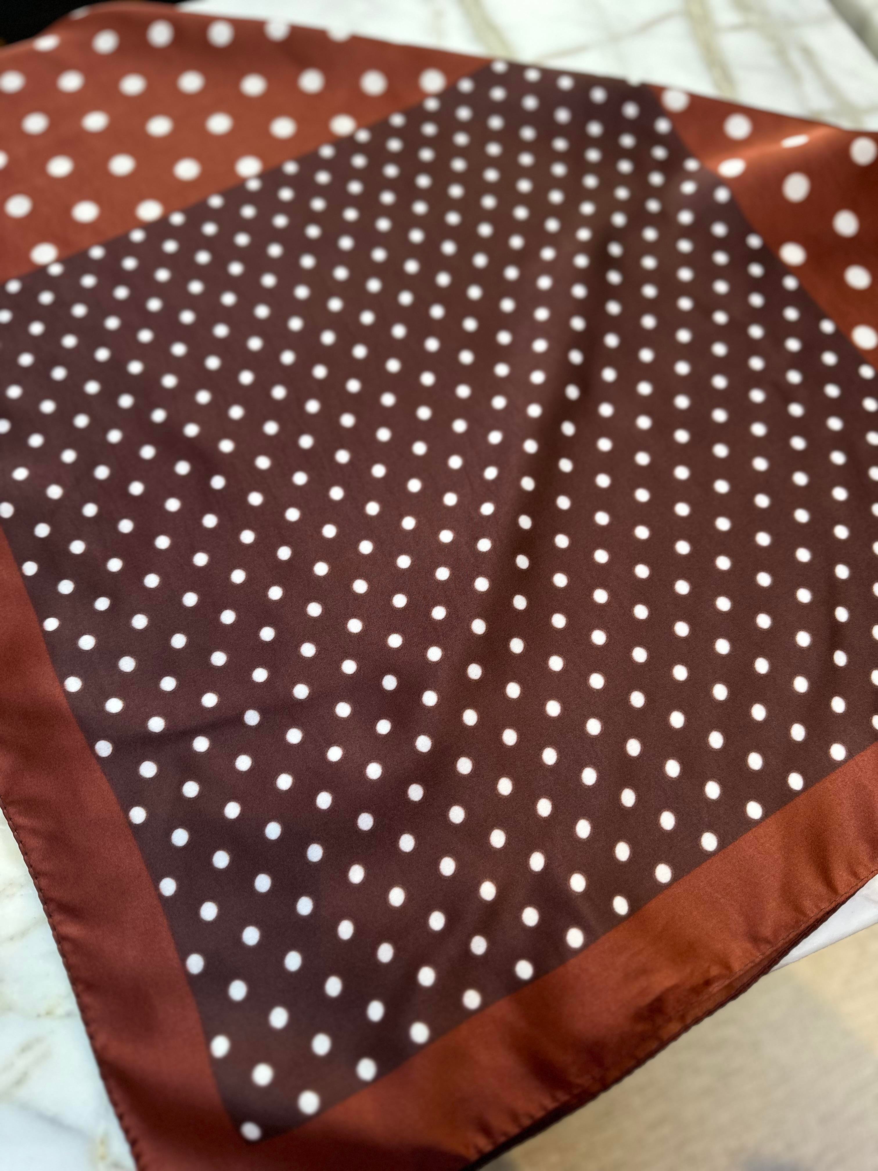 MİNİK PUANTİYELİ FULAR