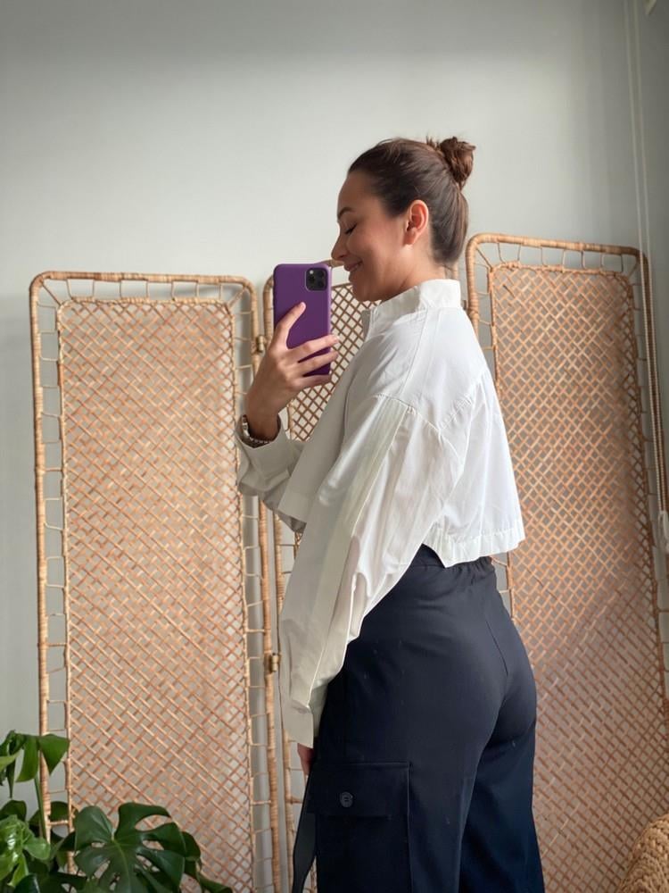 OVAL KESİM YAZILI CROP GÖMLEK