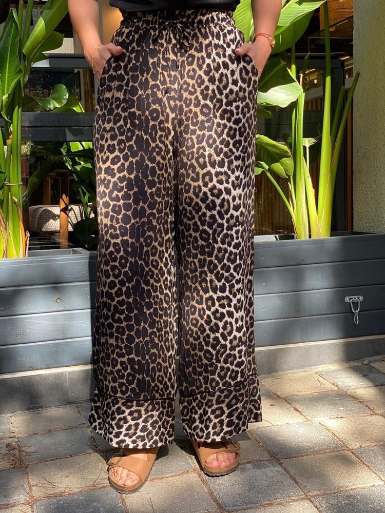 SİYAH BELİ LASTİKLİ LEOPAR BOL PAÇA PANTOLON