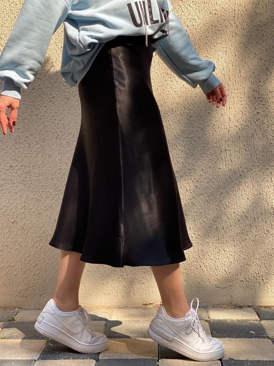 SİYAH VEREV SATEN ETEK