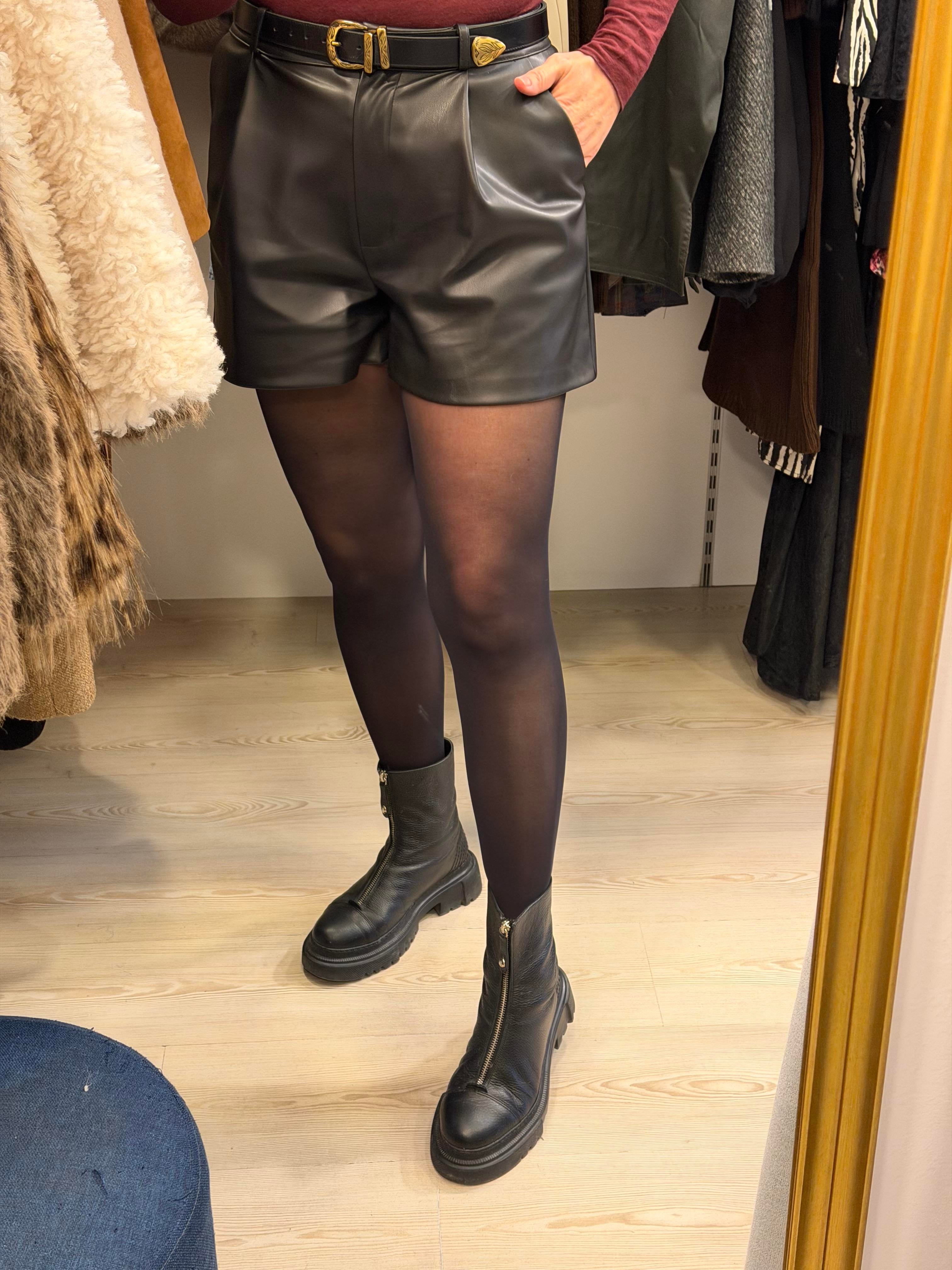 YÜKSEK BEL PİLELİ ŞORT