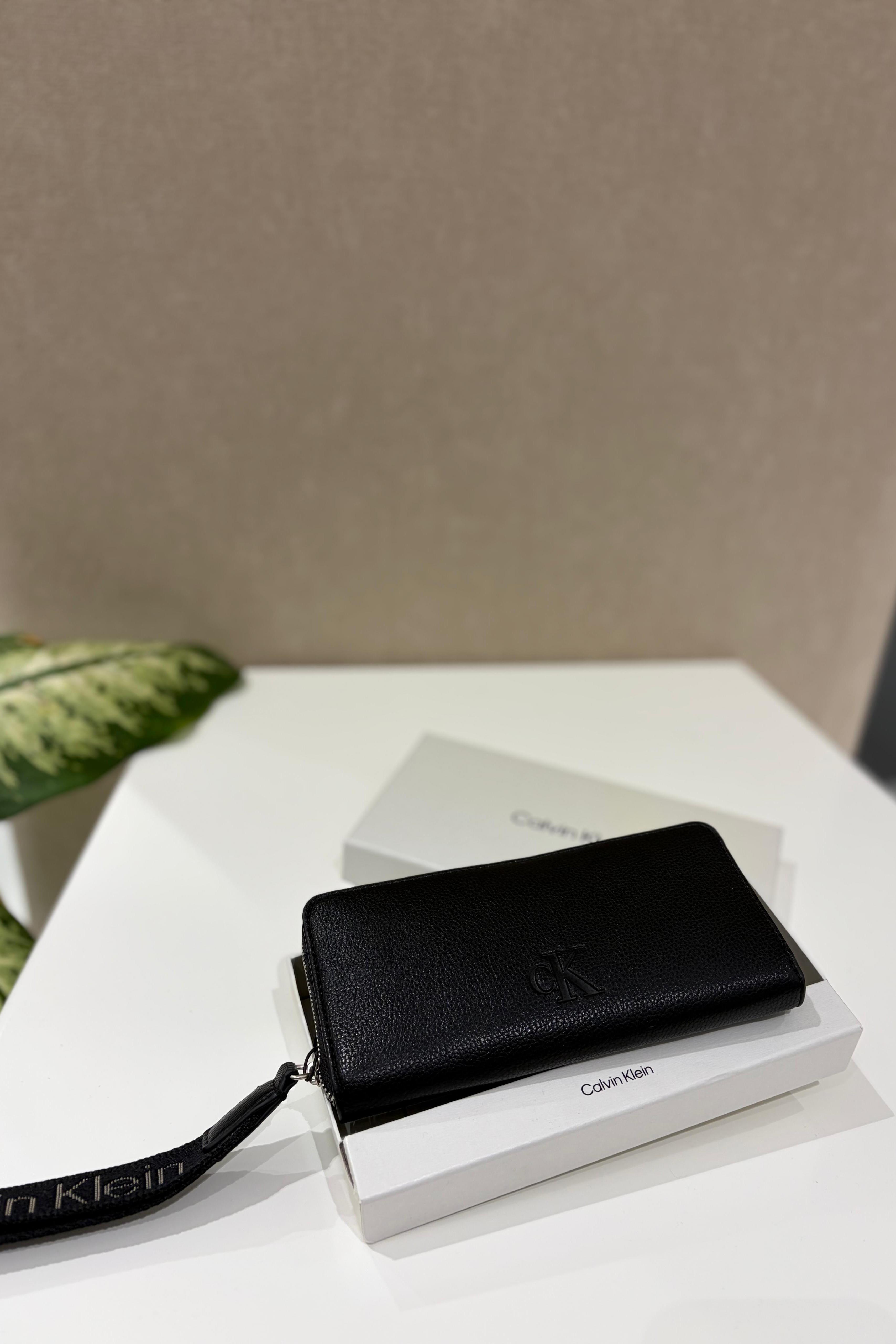 CALVIN KLEIN ÇANTA