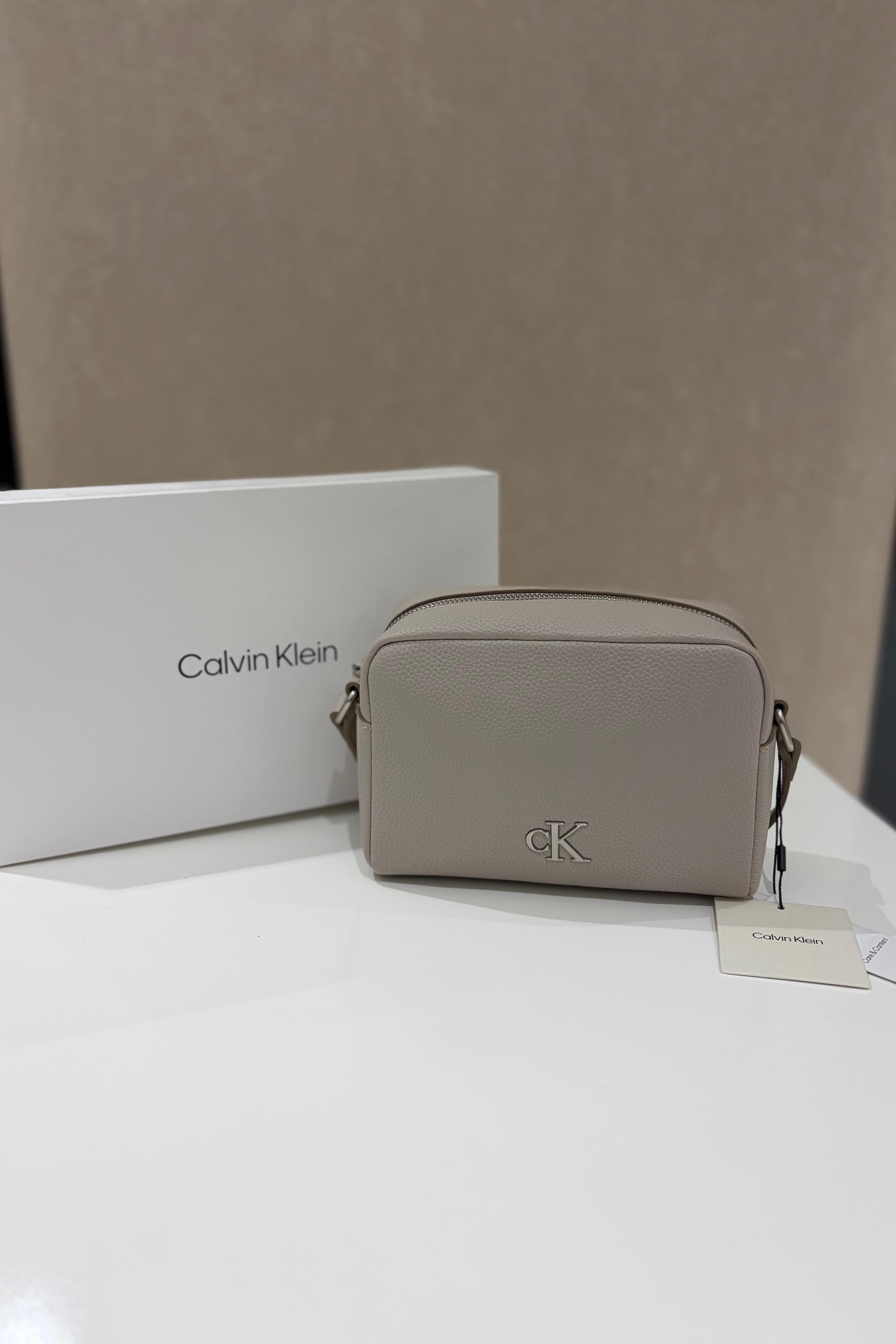 CALVIN KLEIN ÇANTA