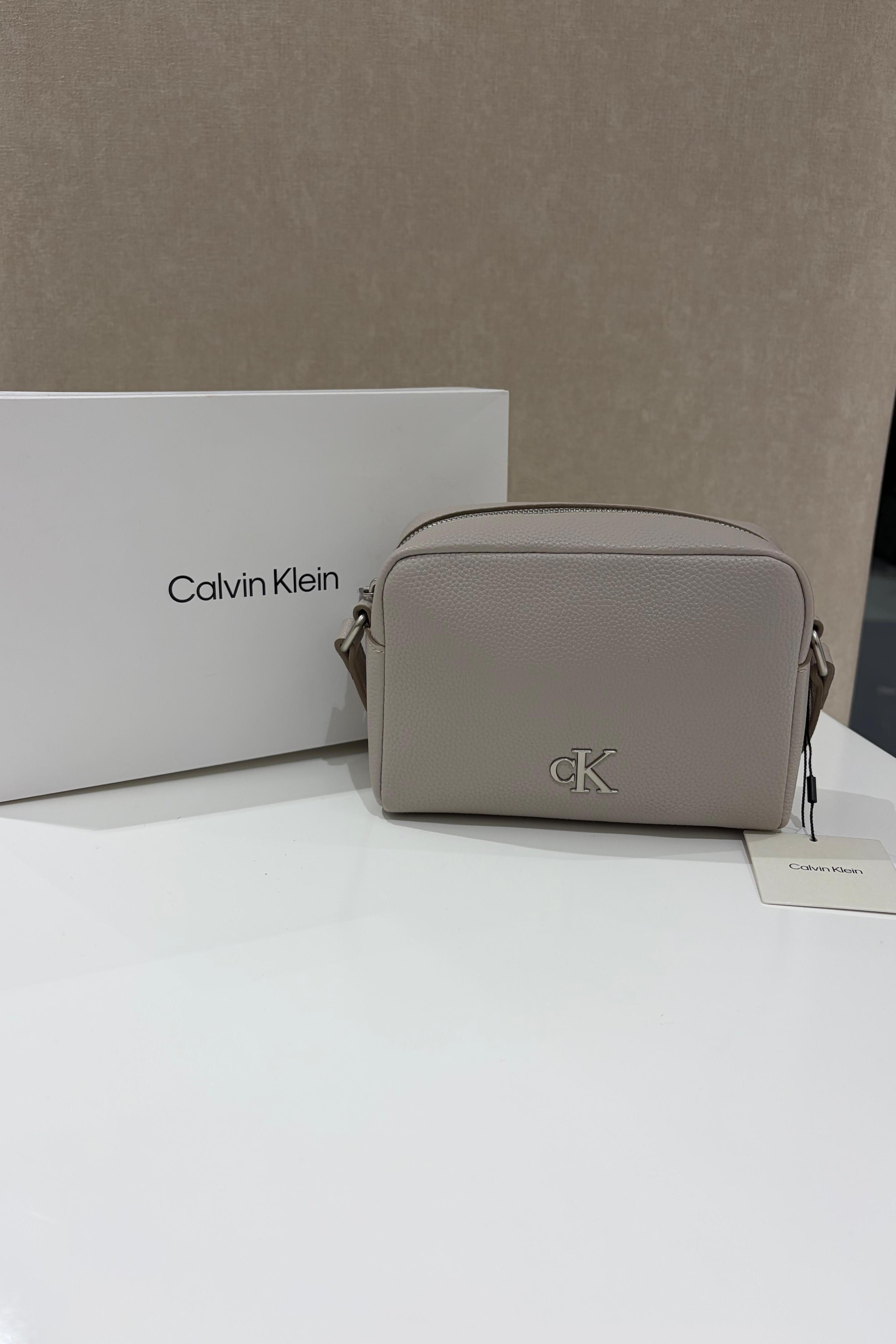 CALVIN KLEIN ÇANTA