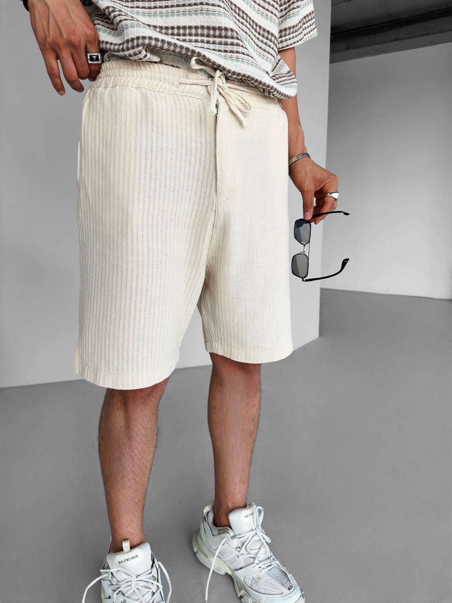 Beli Lastikli Dokulu Triko Şort Krem