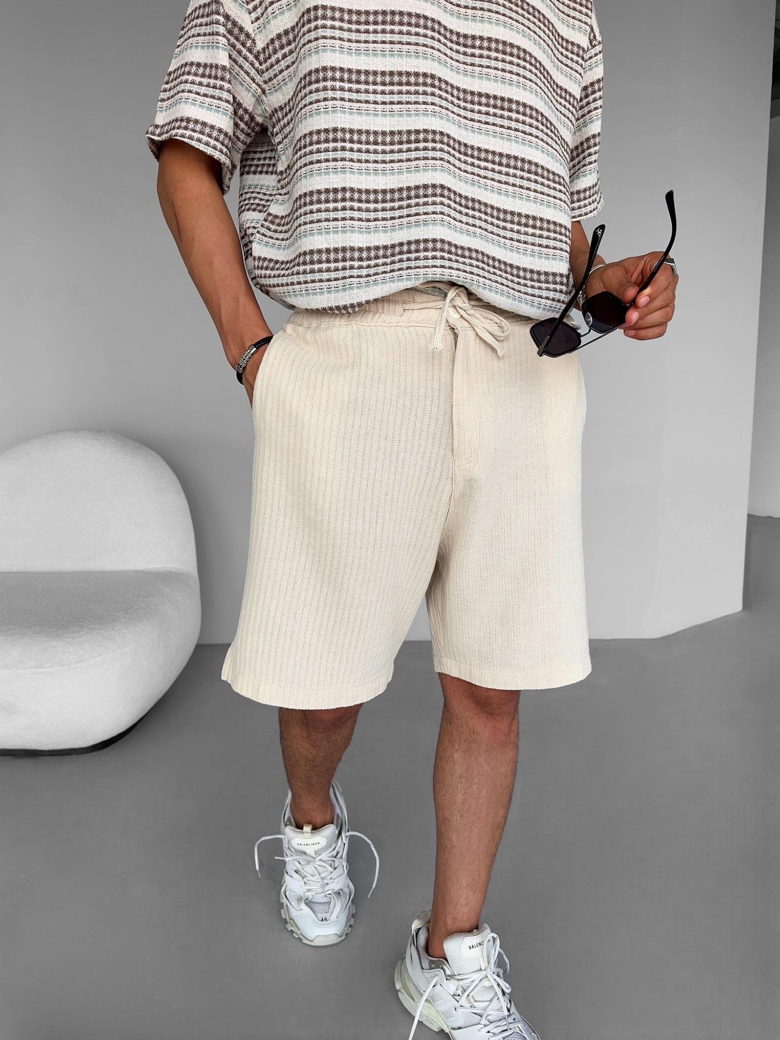 Beli Lastikli Dokulu Triko Şort Krem