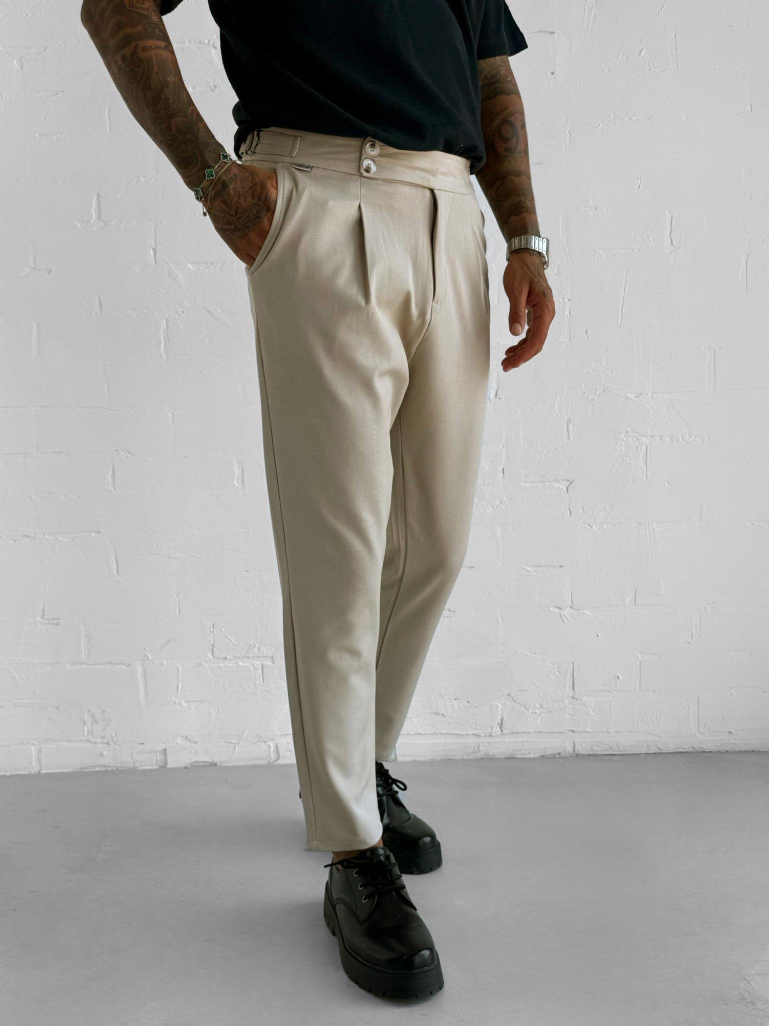 Erkek Ayarlanabilir Tokalı Pileli Kumaş Pantolon Bej