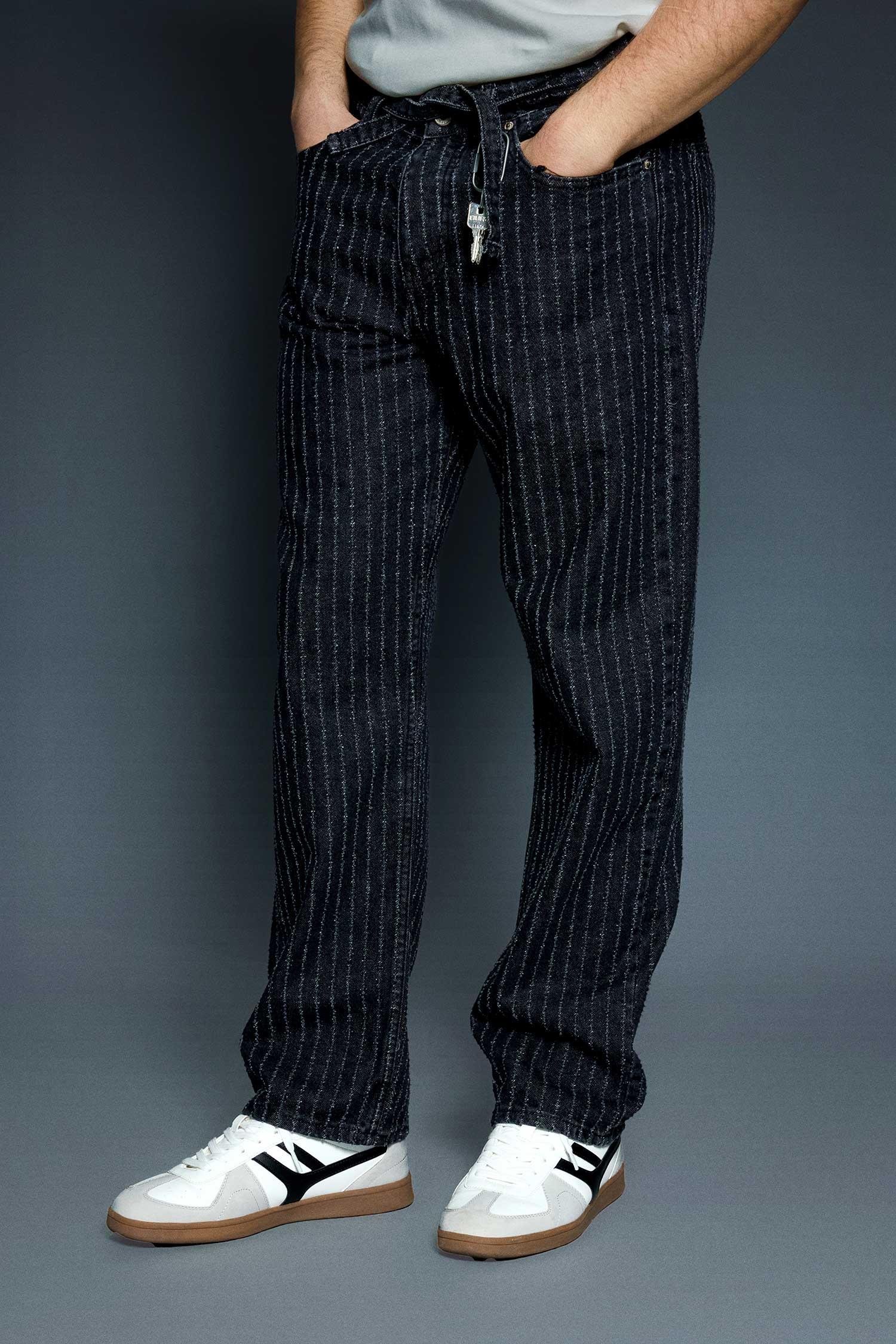 Erkek Desenli Kemer Detaylı Baggy Fit Jean Siyah