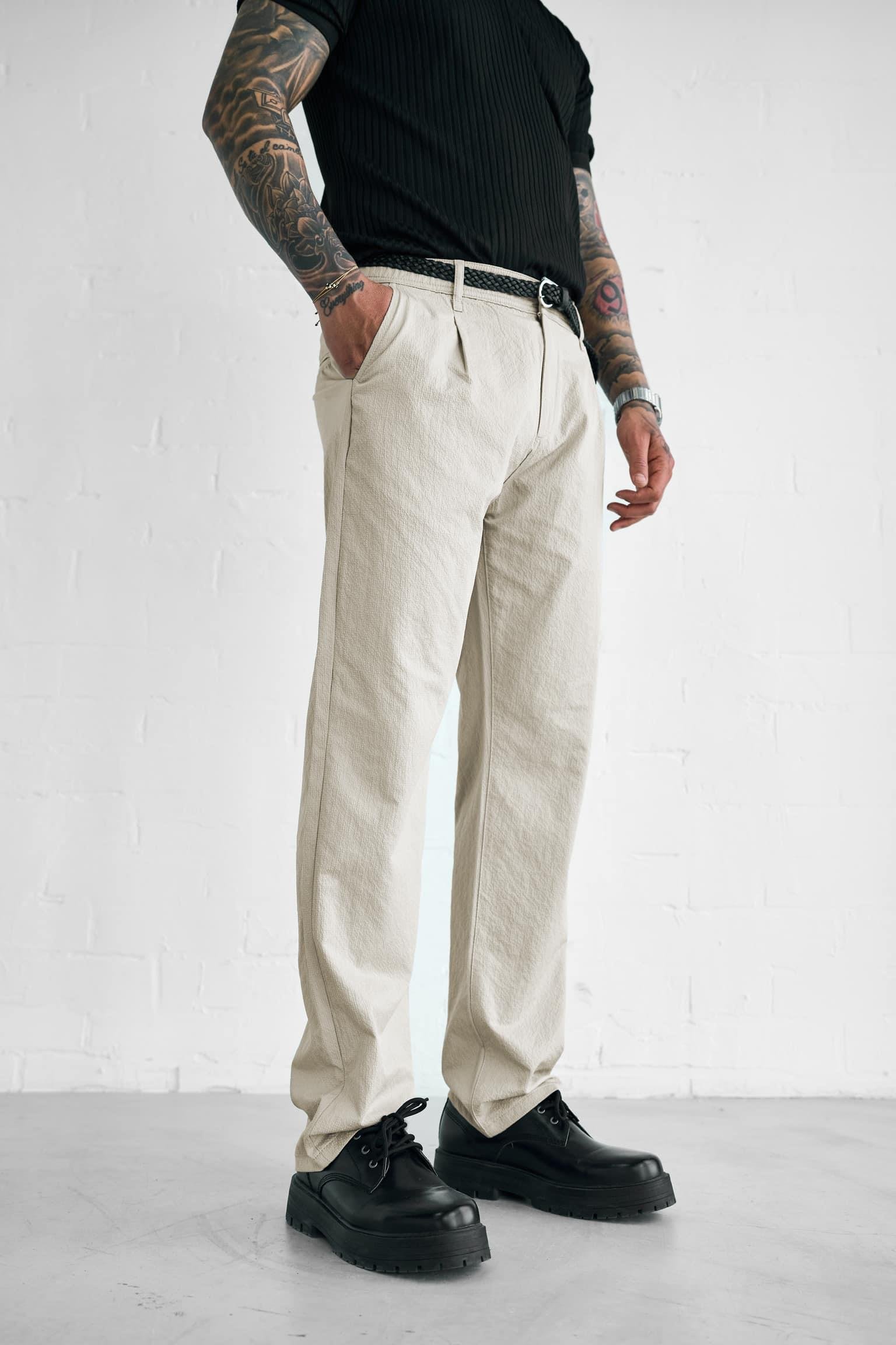 Erkek Dokulu İnce Kumaş Regular Fit Pantolon Bej