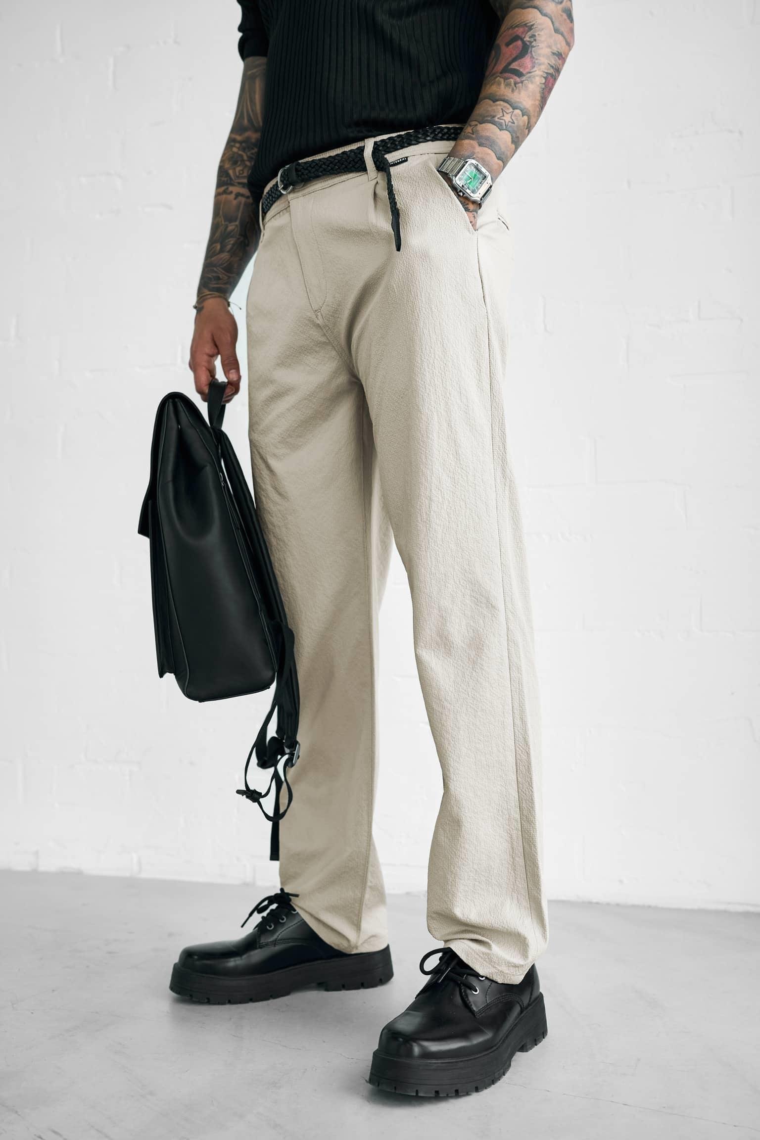 Erkek Dokulu İnce Kumaş Regular Fit Pantolon Bej