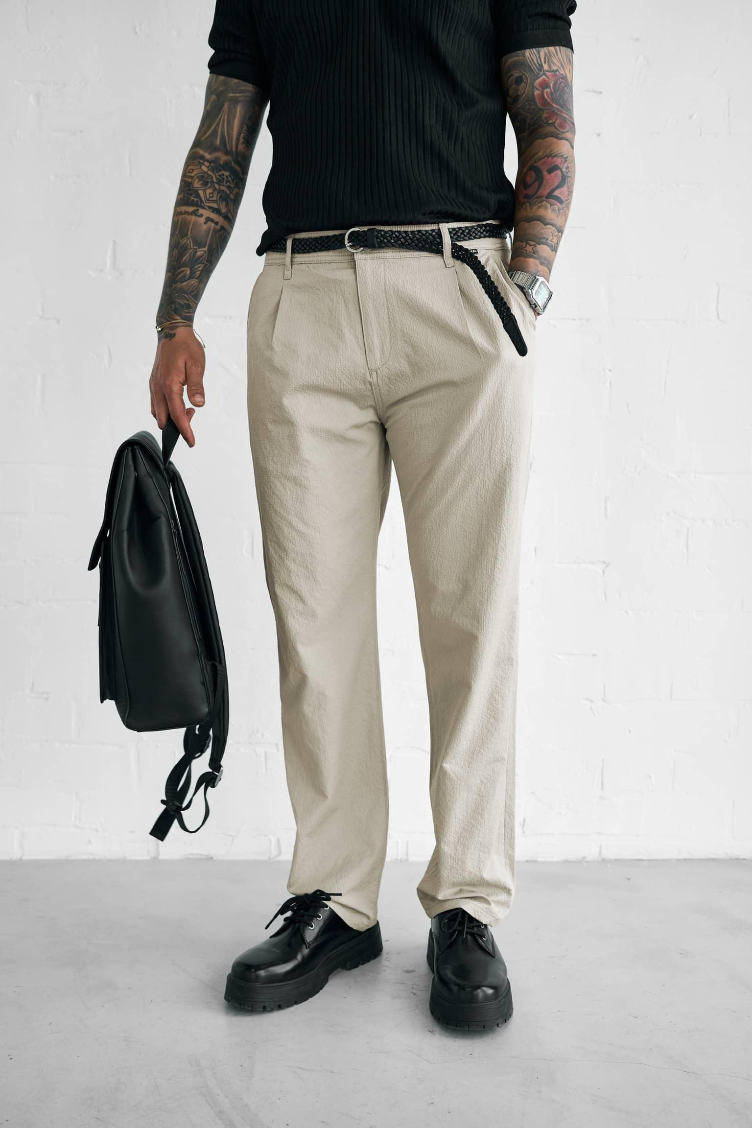 Erkek Dokulu İnce Kumaş Regular Fit Pantolon Bej