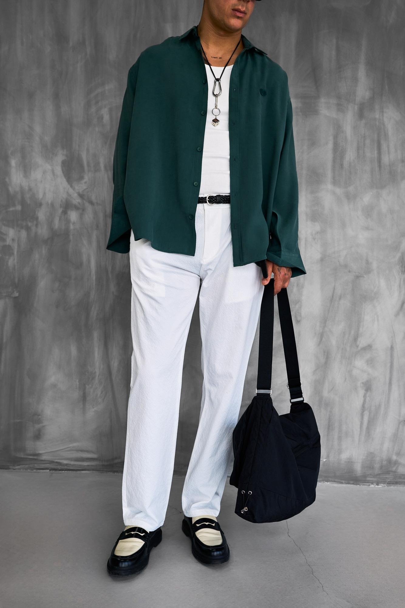 Erkek Dokulu İnce Kumaş Regular Fit Pantolon Beyaz