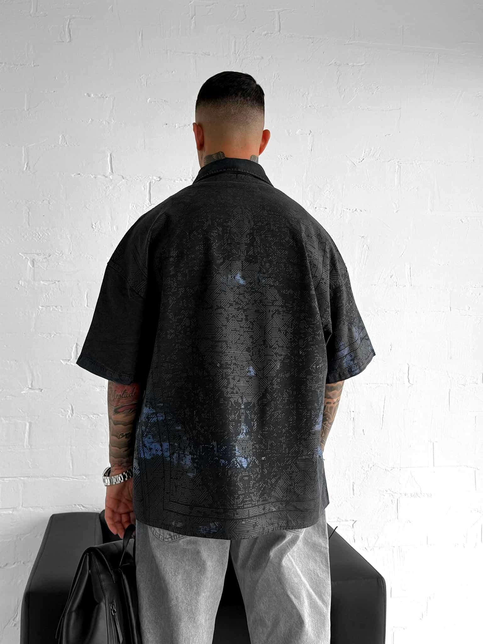 Erkek Kısa Kollu Desenli Oversize Gömlek Siyah