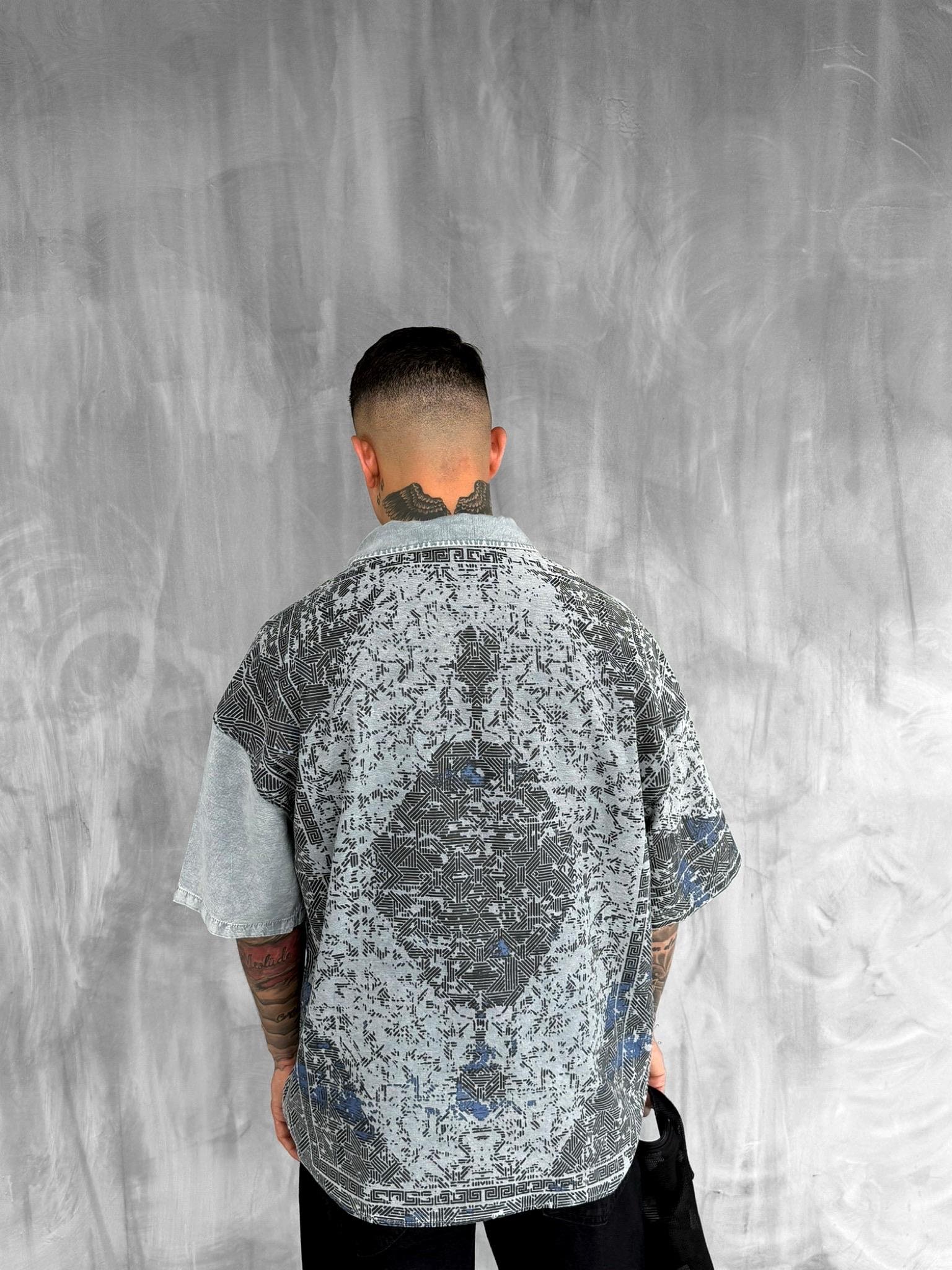 Erkek Kısa Kollu Desenli Oversize Gömlek Gri