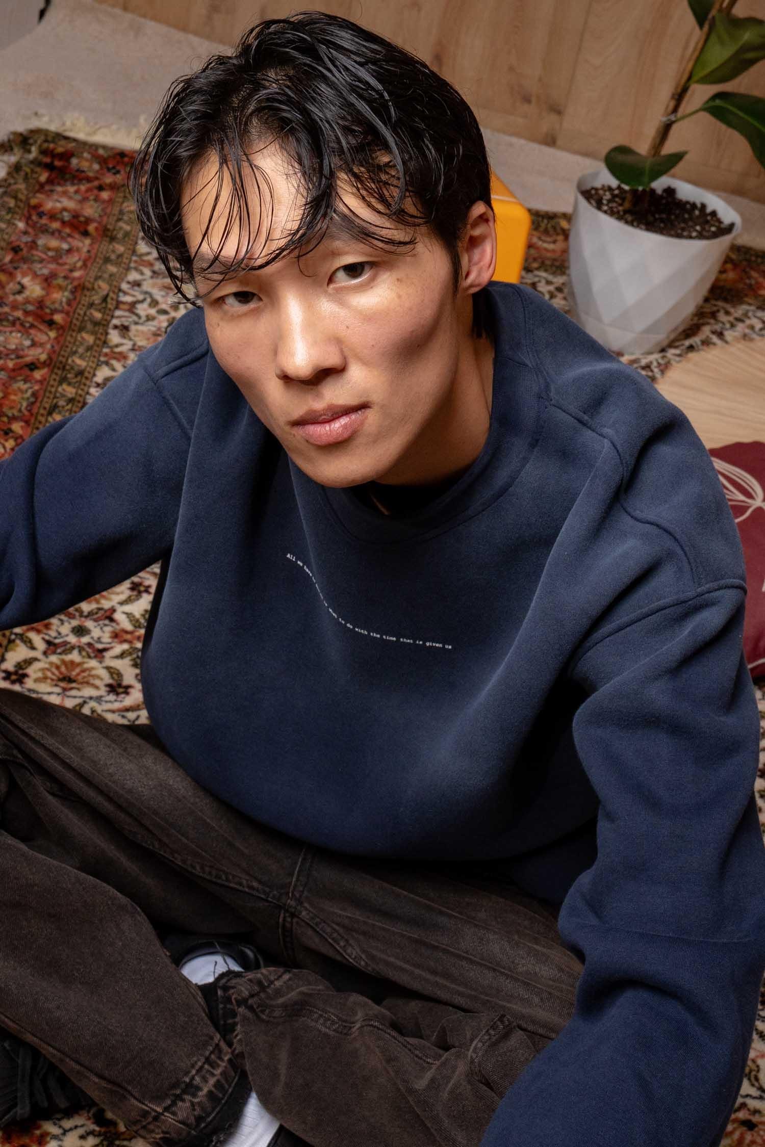 Erkek Minimal Yazı Detaylı Yıkamalı Sweatshirt Lacivert