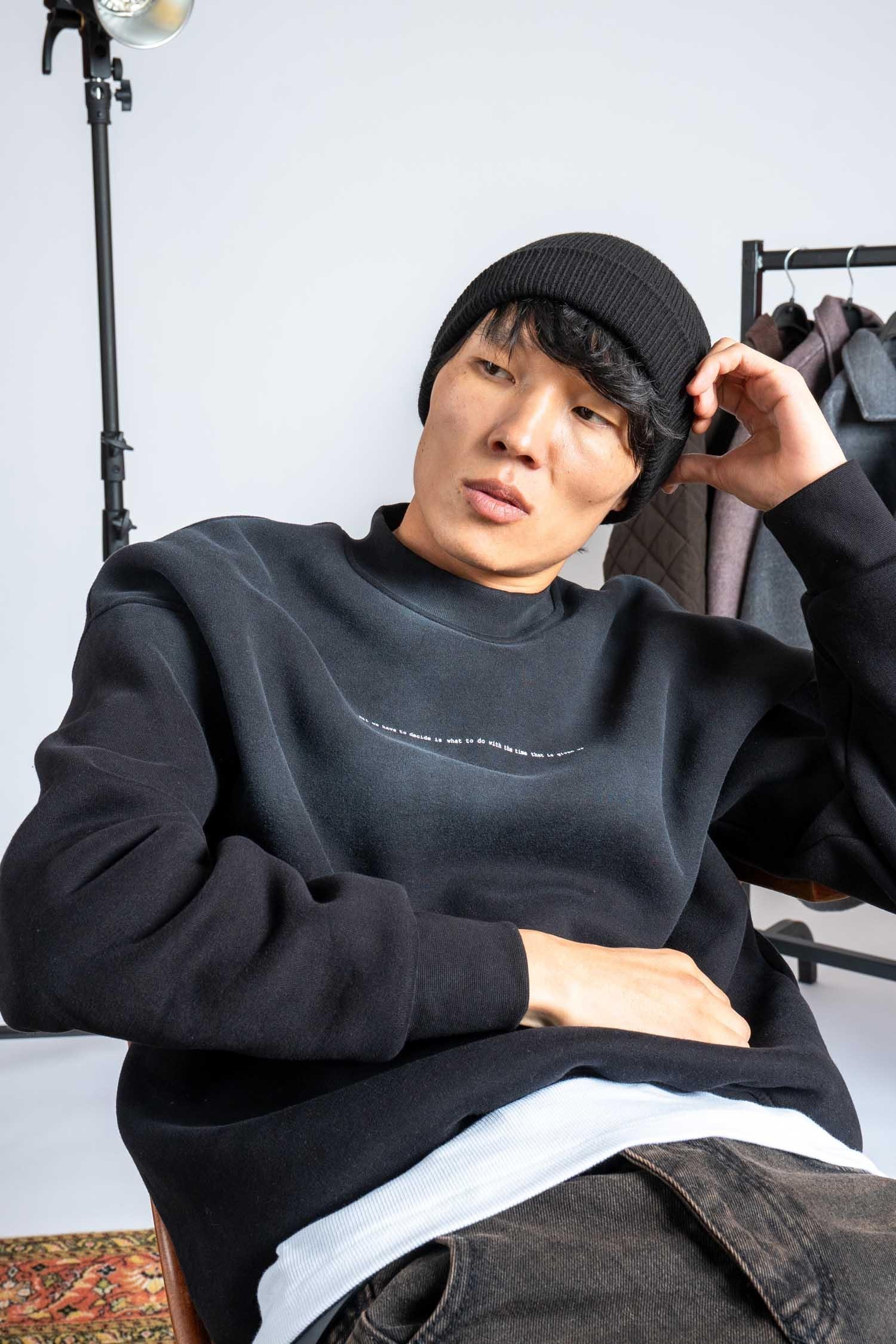 Erkek Minimal Yazı Detaylı Yıkamalı Sweatshirt Siyah