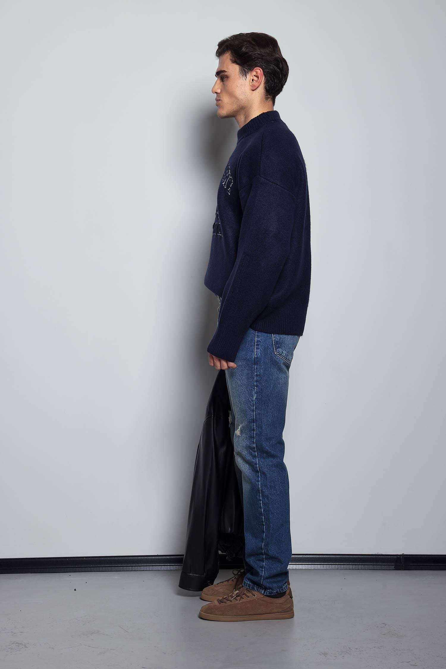 Erkek Oversize Bisiklet Yaka Nakışlı Triko Kazak Lacivert